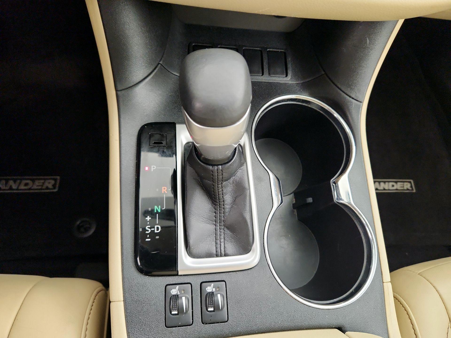 Thumbnail: 2014 Toyota Highlander - 18