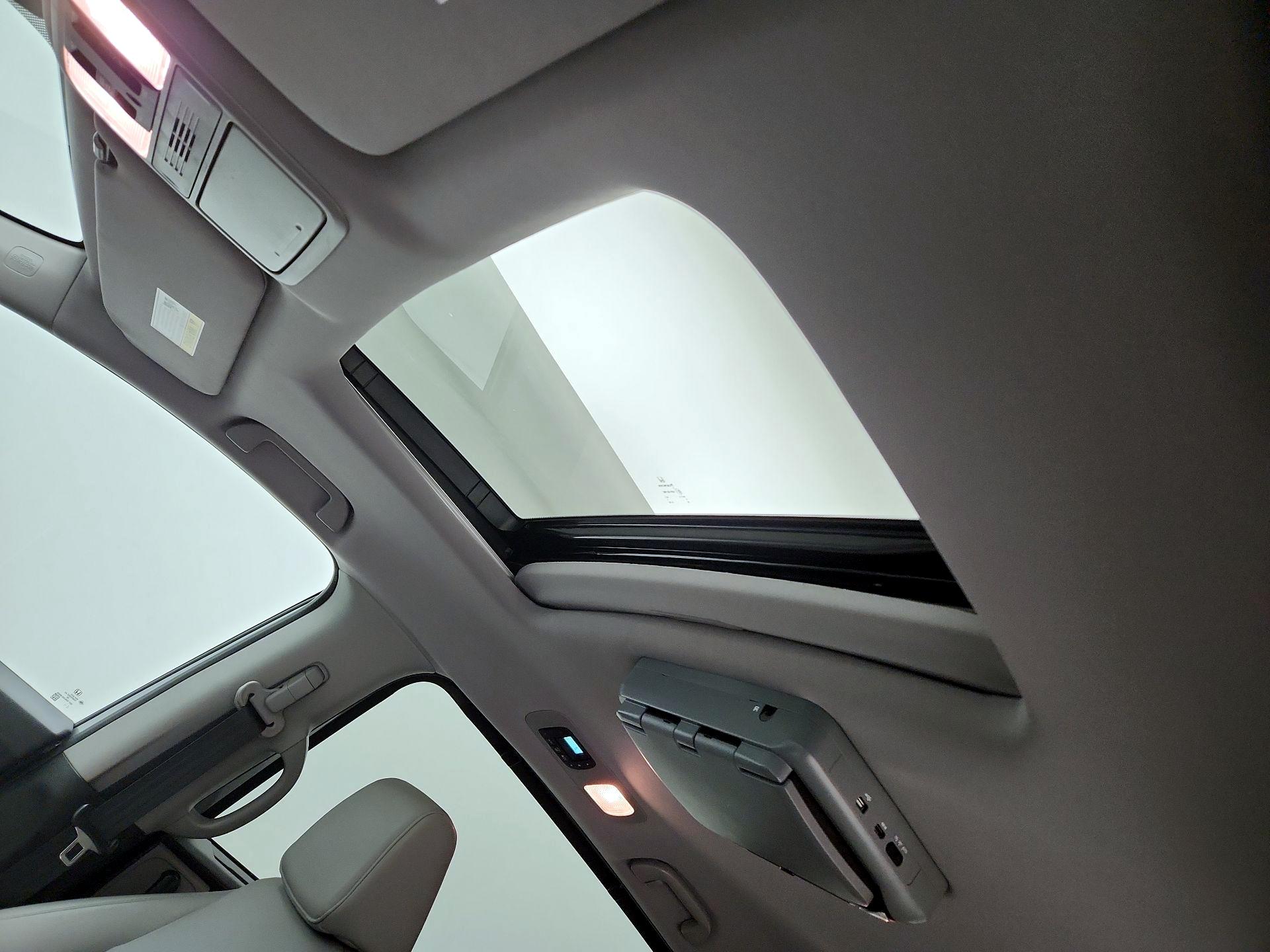 Thumbnail: 2019 Honda Odyssey - 19