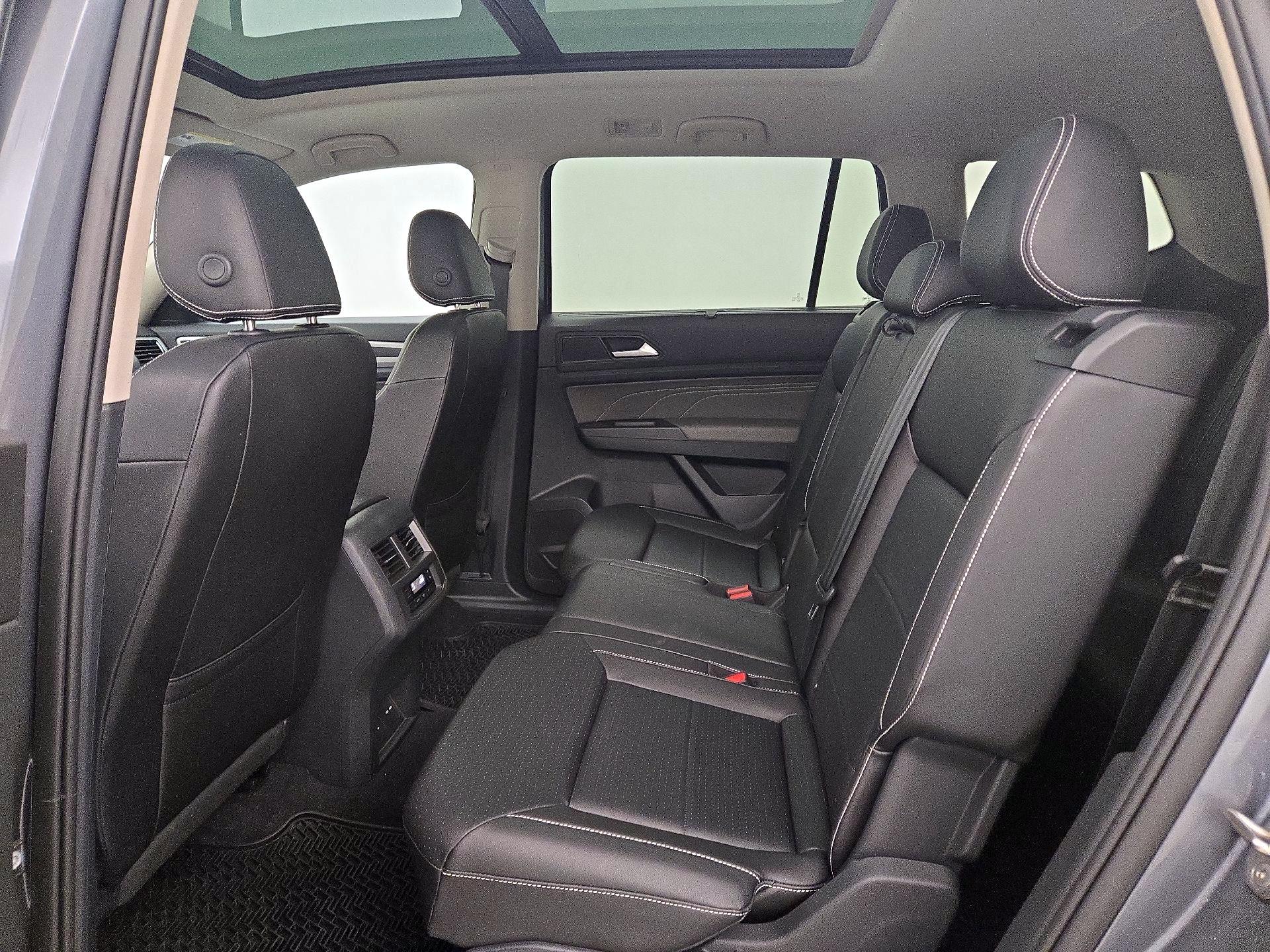 Thumbnail: 2023 Volkswagen Atlas - 20