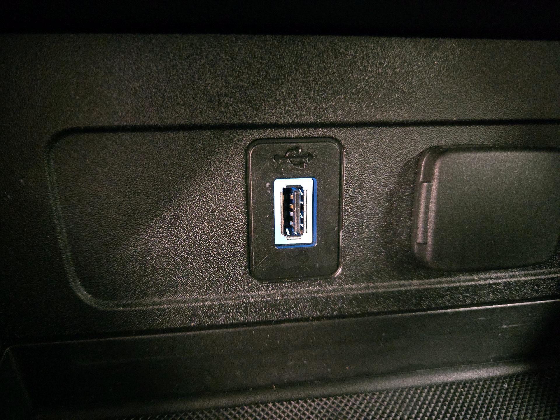 Thumbnail: 2017 Ford Escape - 18