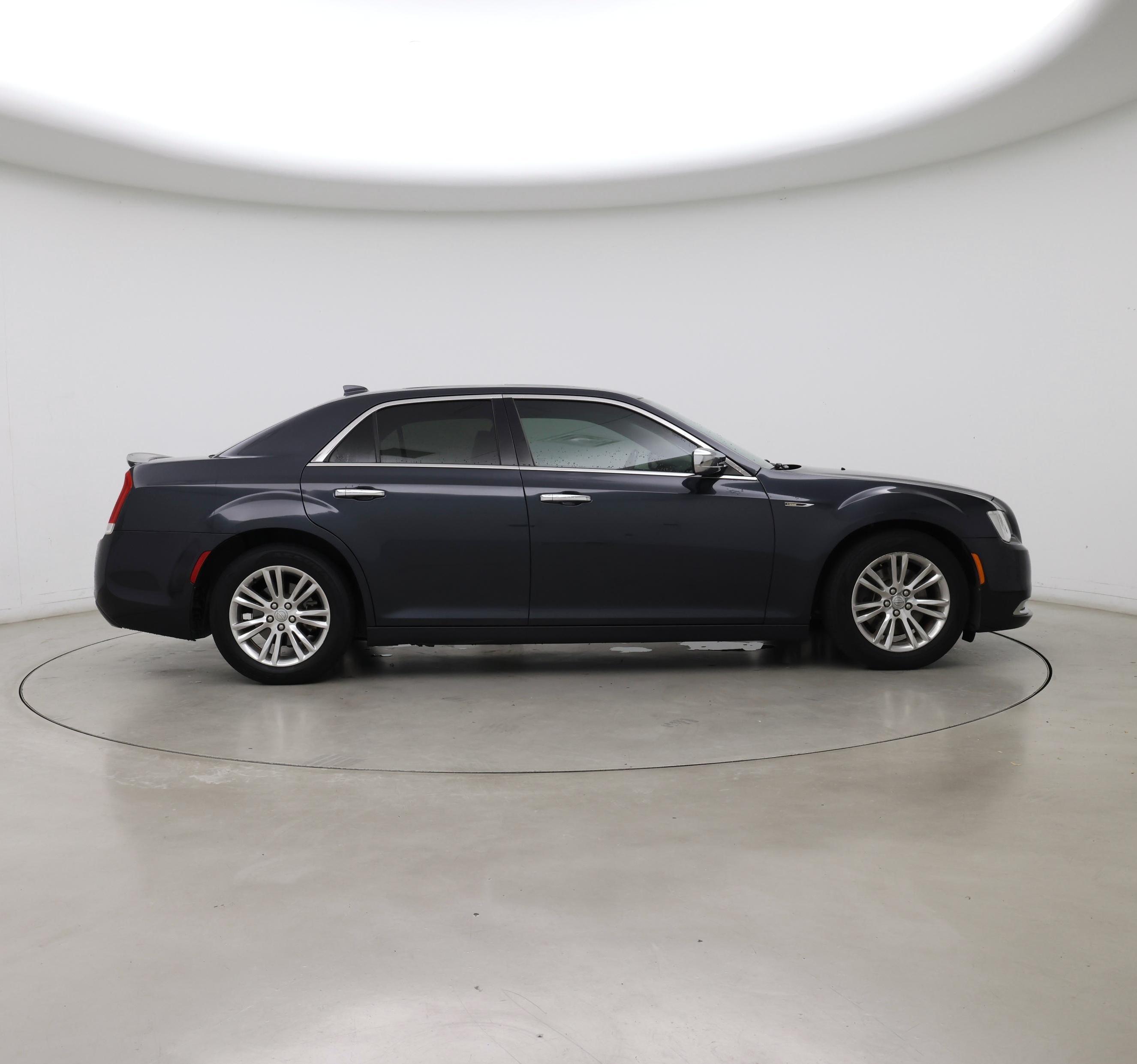 Thumbnail: 2017 Chrysler 300 - 7