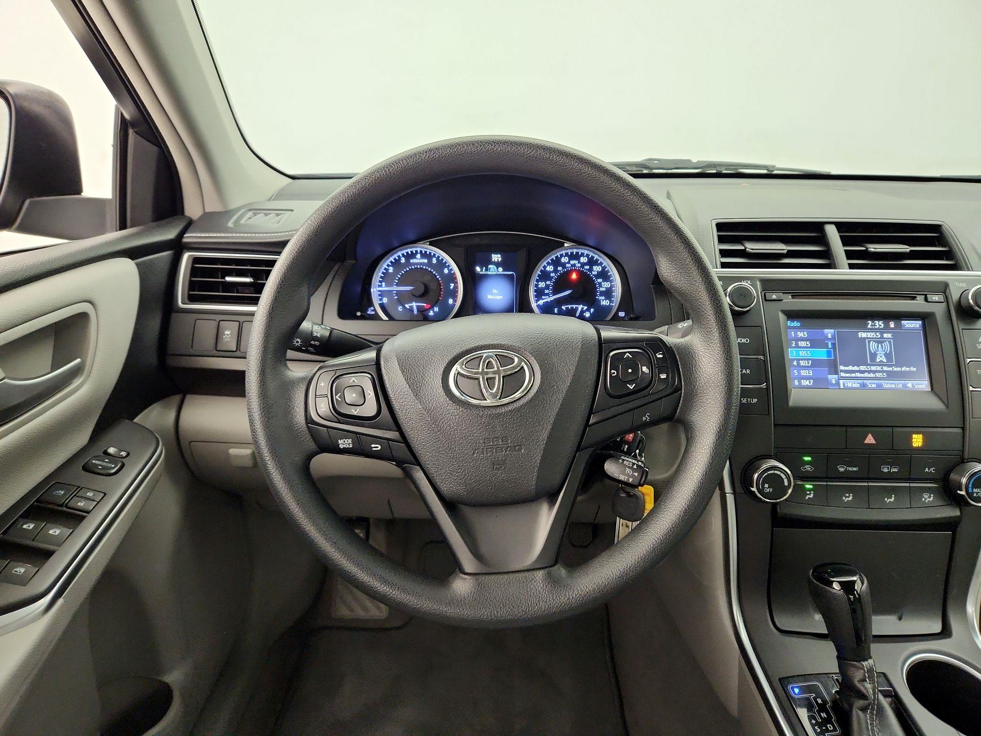 Thumbnail: 2017 Toyota Camry - 10