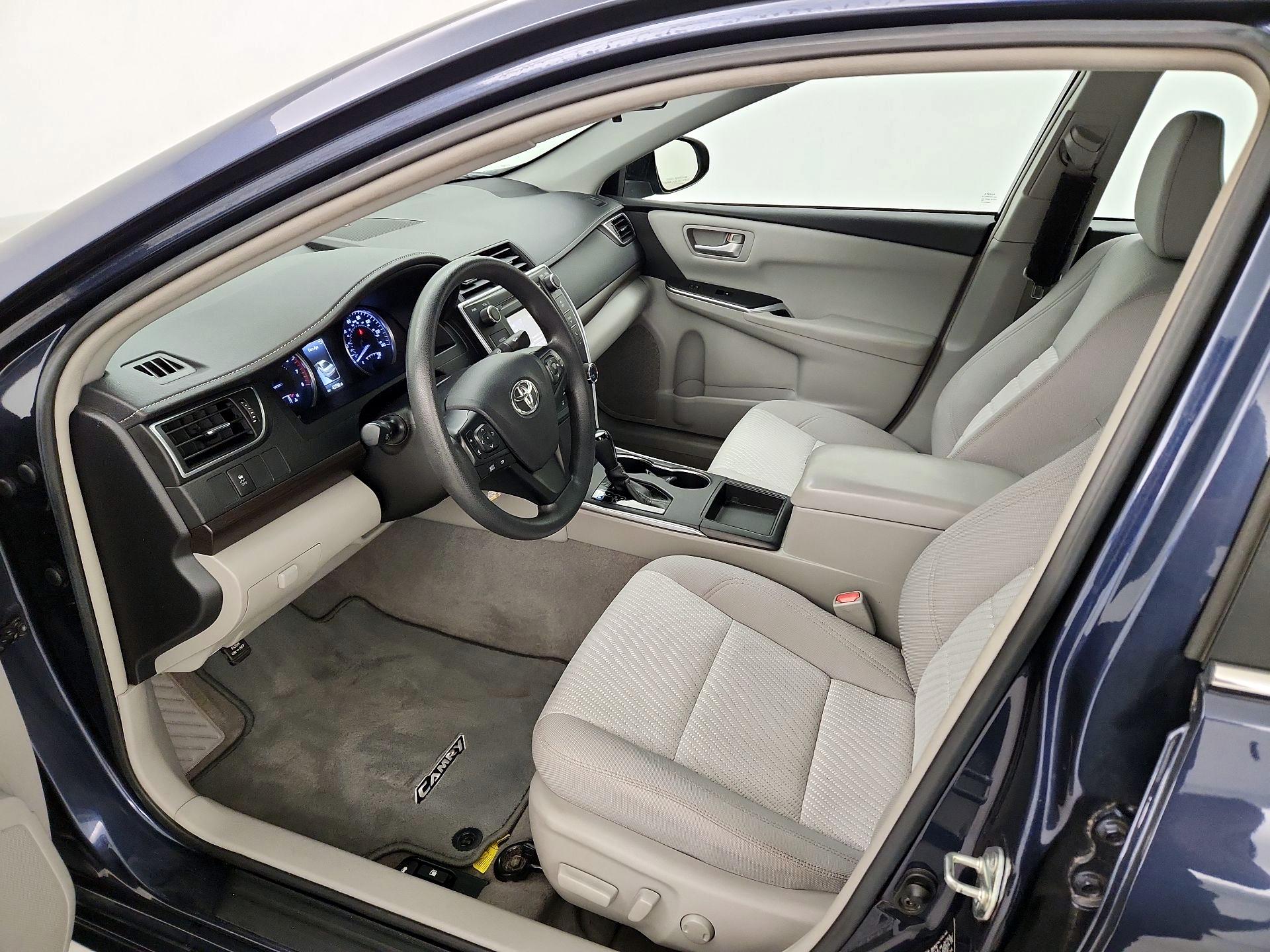 Thumbnail: 2017 Toyota Camry - 11