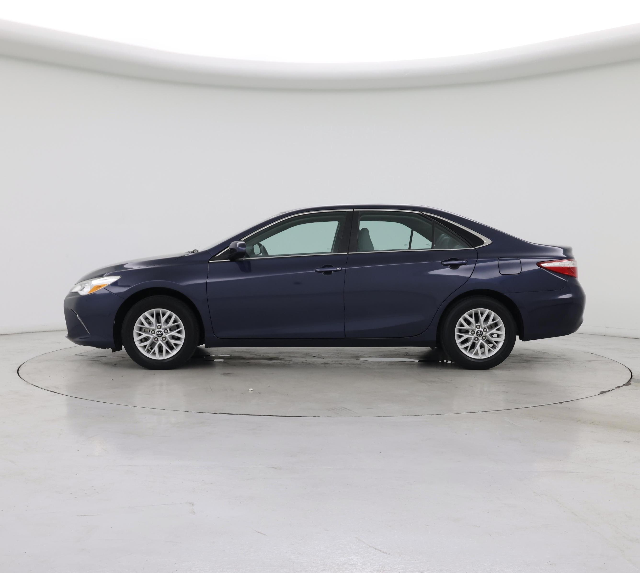 Thumbnail: 2017 Toyota Camry - 3