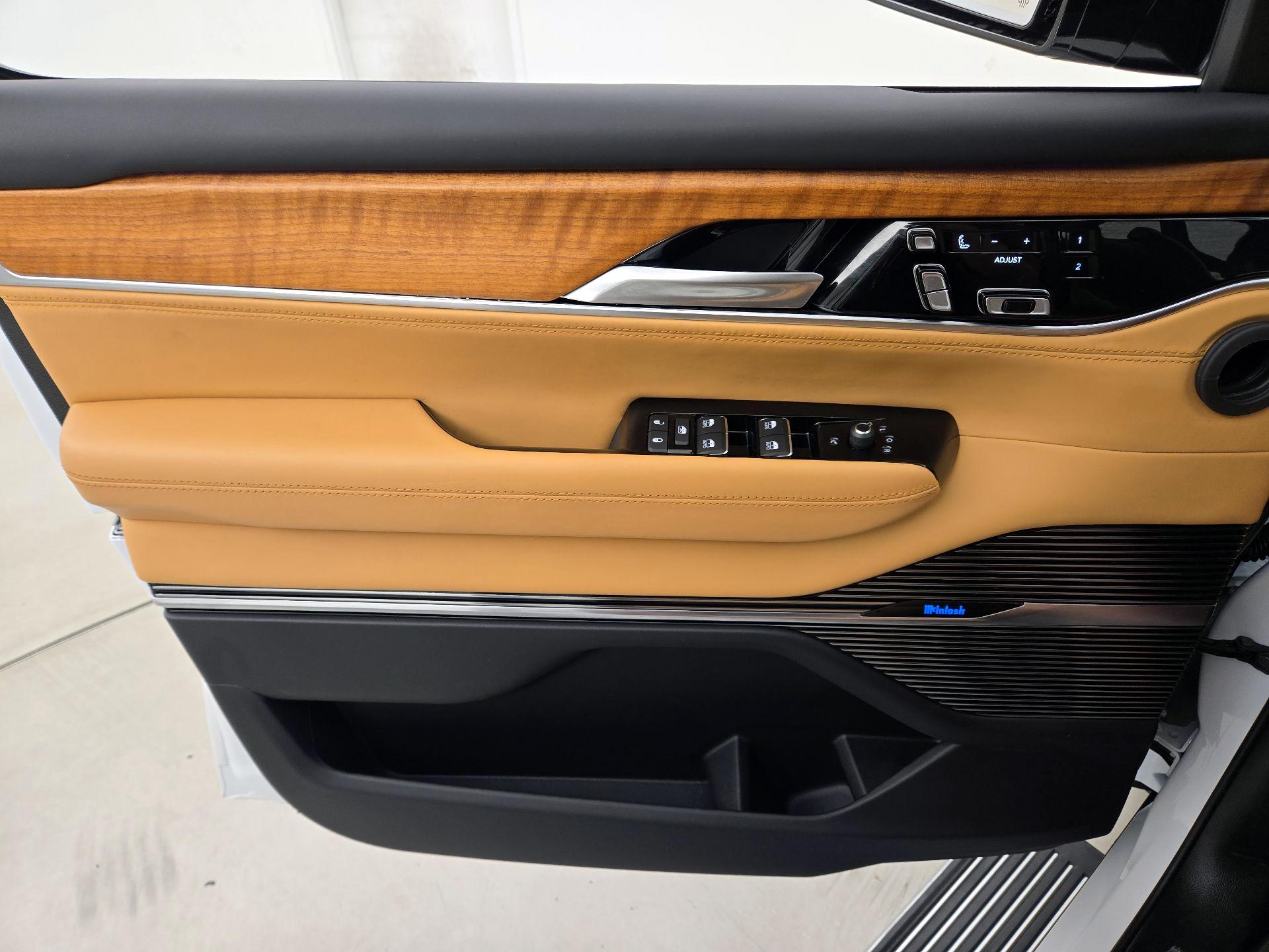 Thumbnail: 2024 Jeep Grand Wagoneer - 12