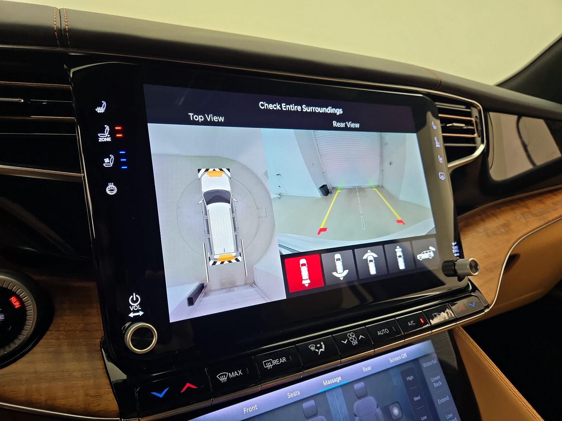 Thumbnail: 2024 Jeep Grand Wagoneer - 15