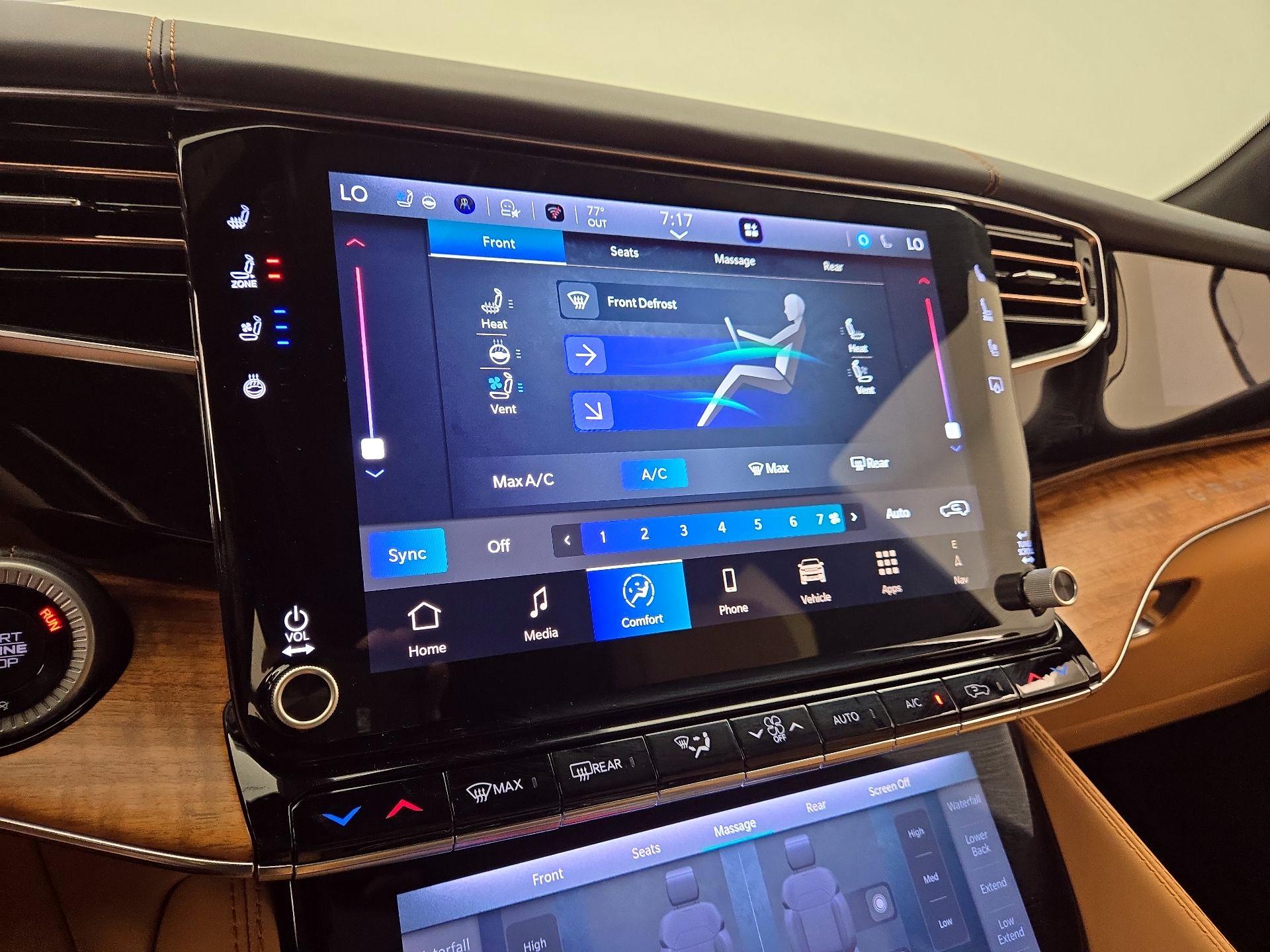 Thumbnail: 2024 Jeep Grand Wagoneer - 17