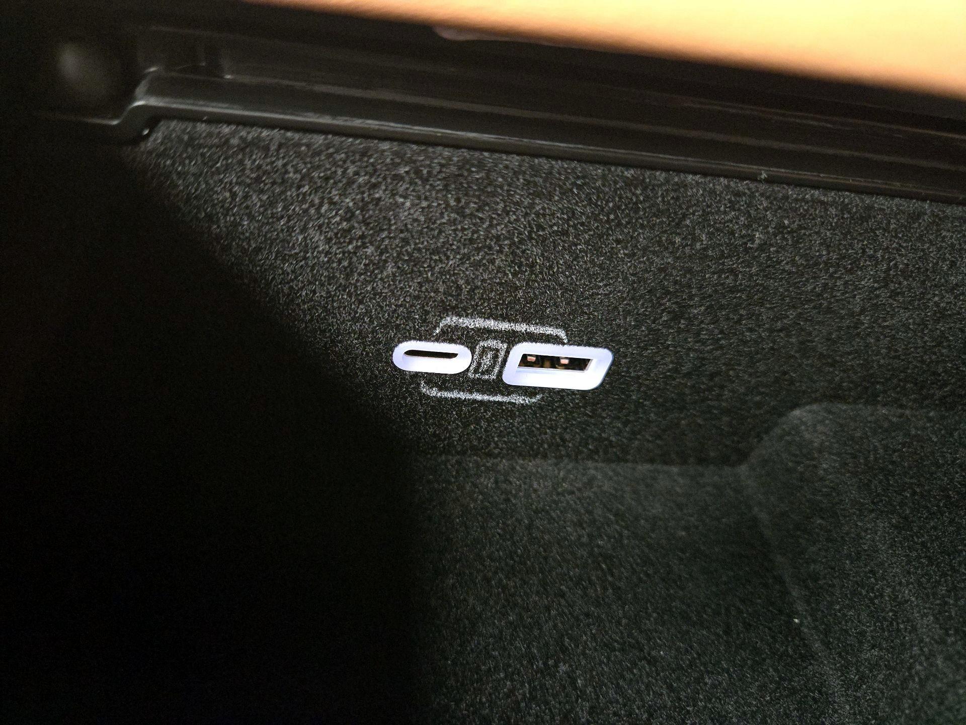 Thumbnail: 2024 Jeep Grand Wagoneer - 19