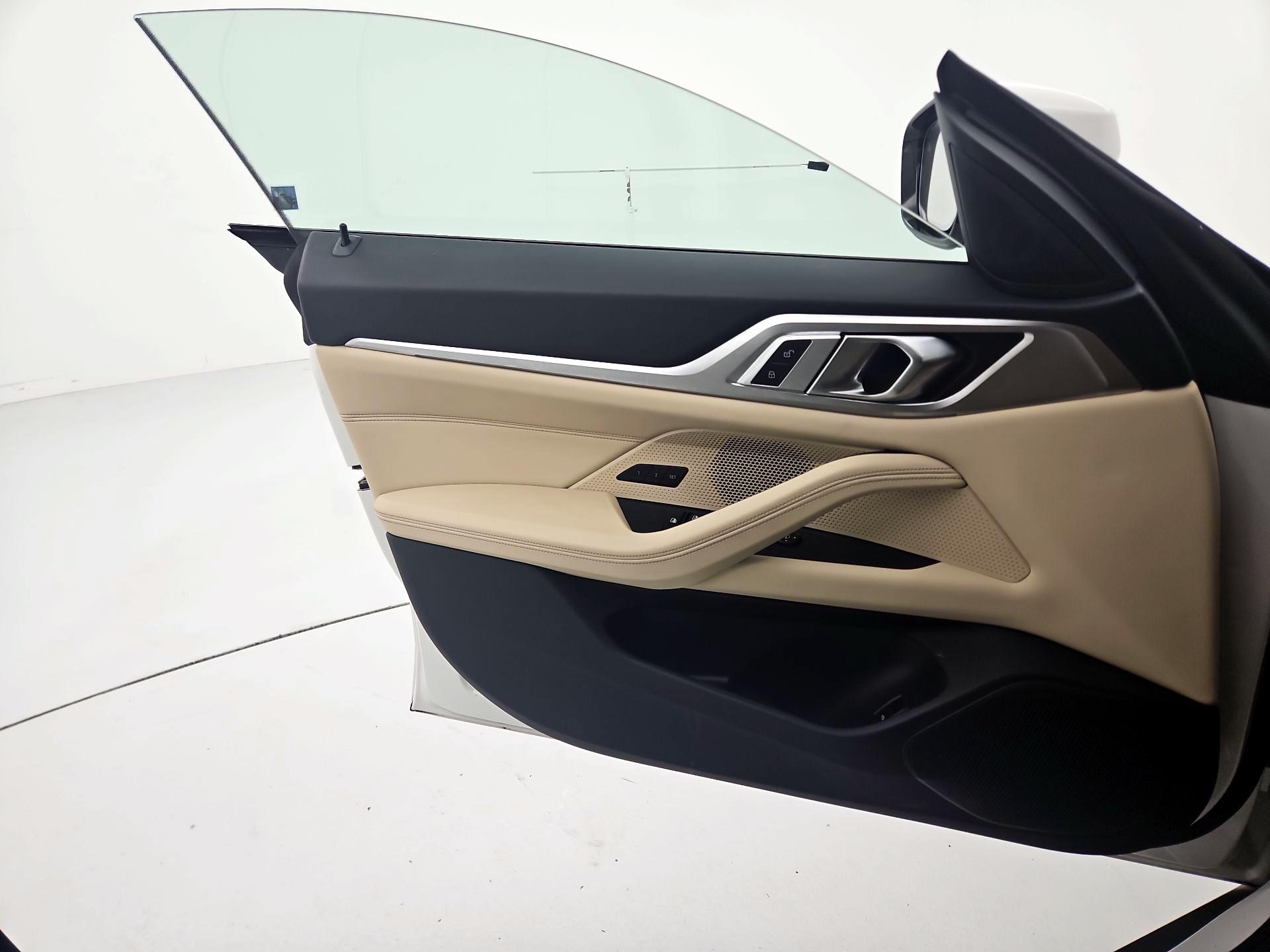 Thumbnail: 2023 BMW i4 - 12