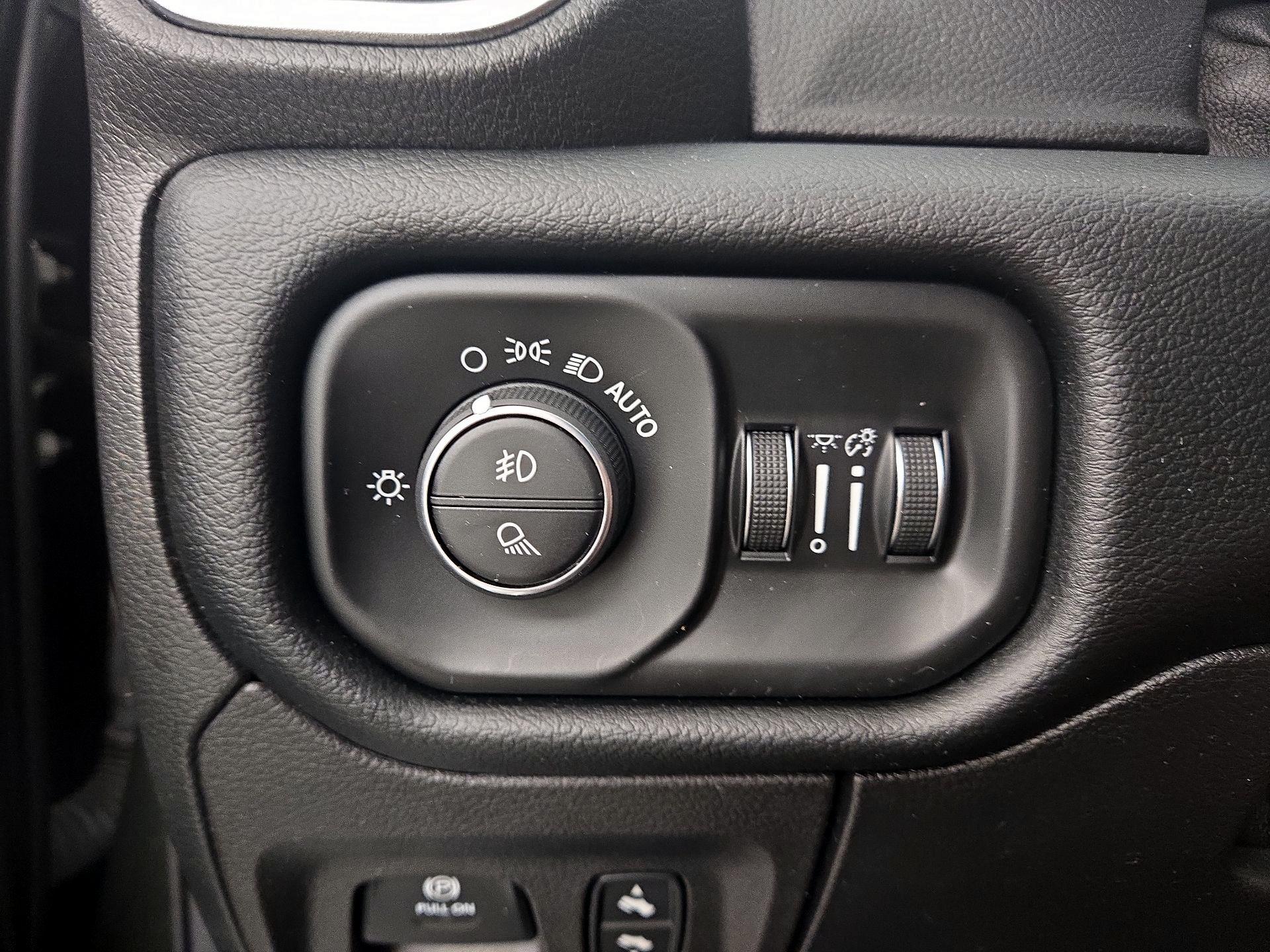 Thumbnail: 2021 RAM 1500 - 13