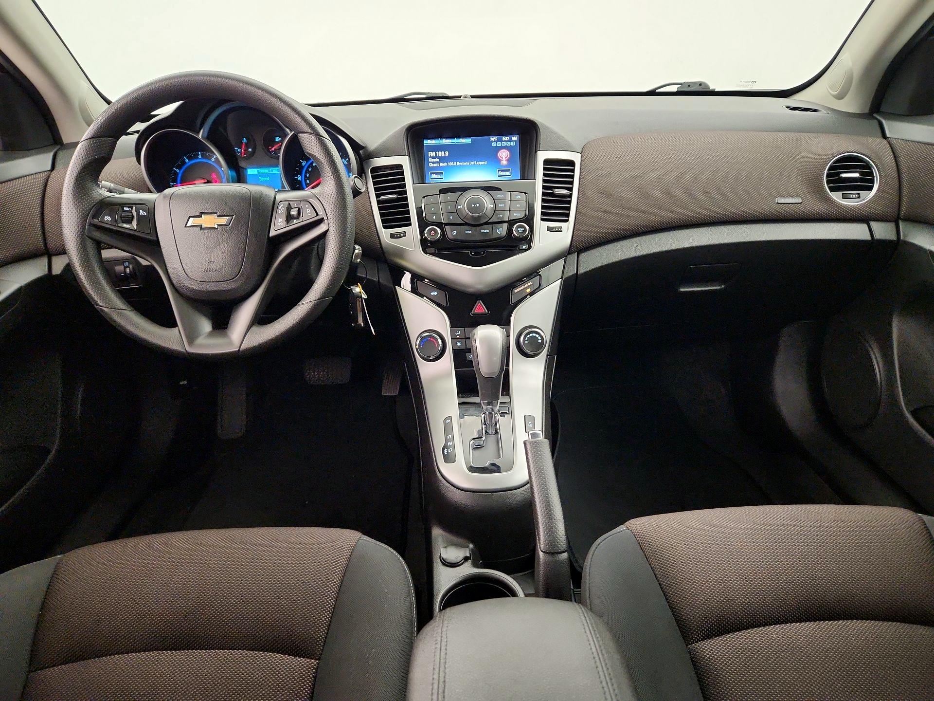 Thumbnail: 2016 Chevrolet Cruze - 9