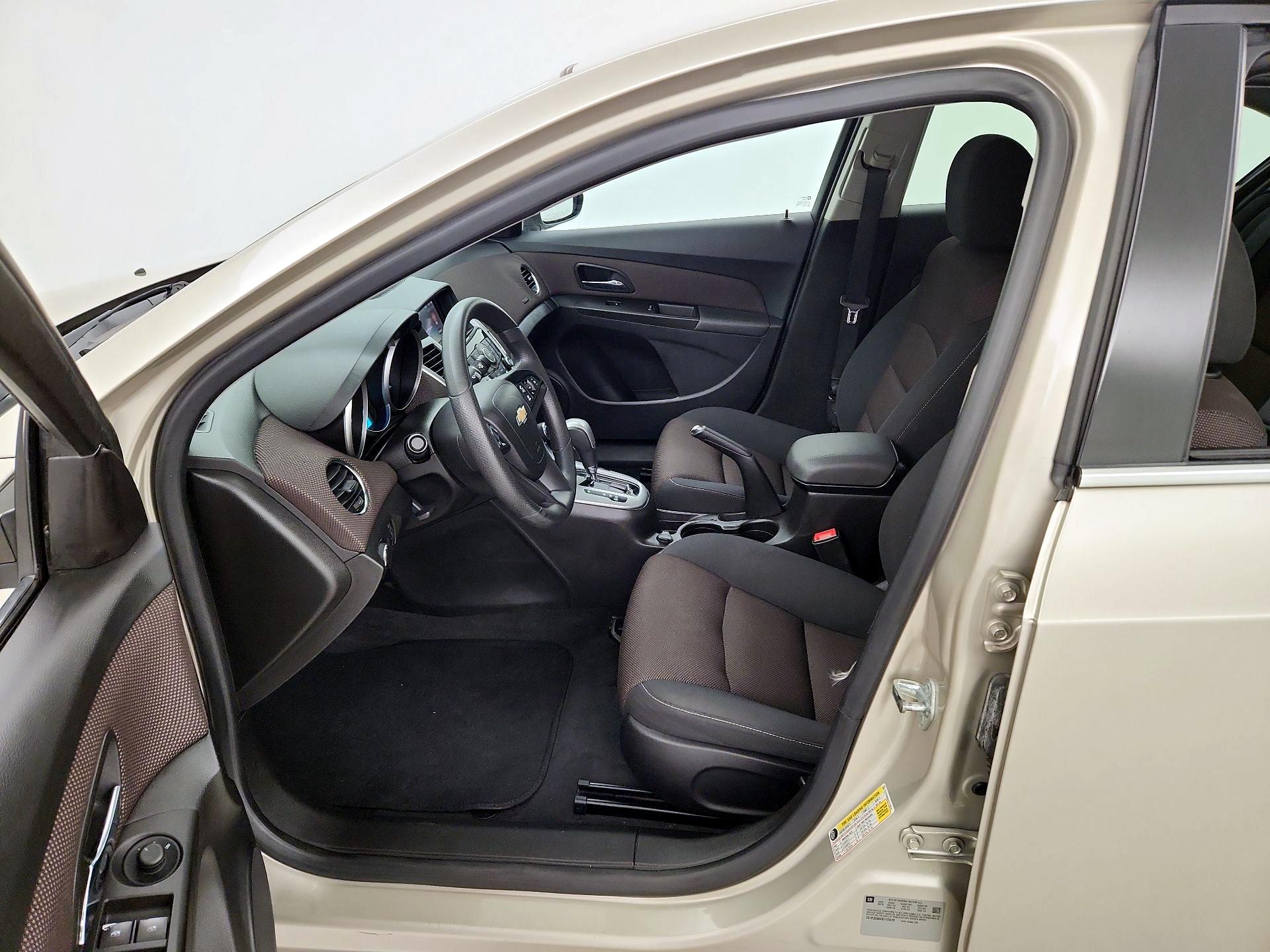 Thumbnail: 2016 Chevrolet Cruze - 11