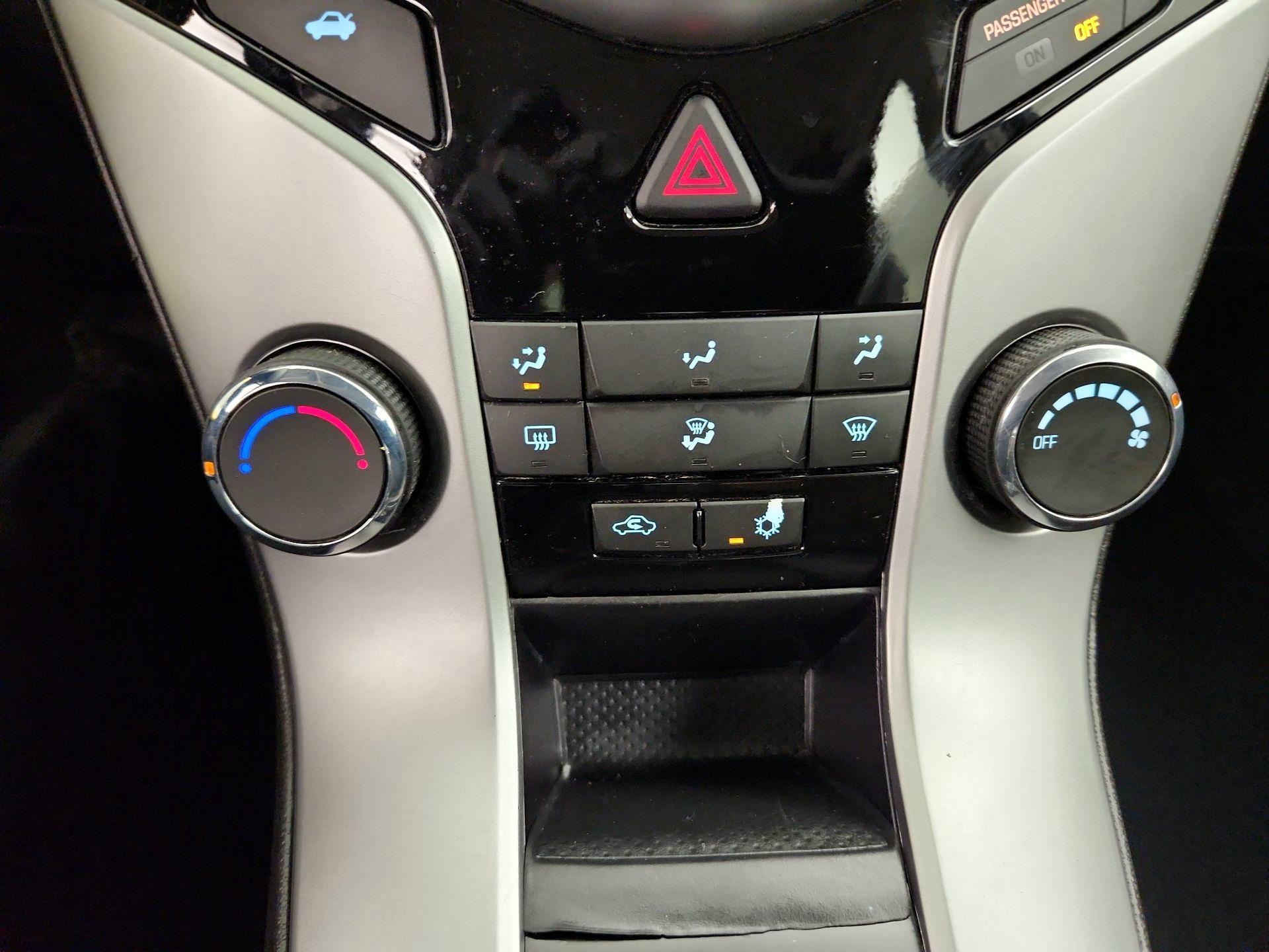 Thumbnail: 2016 Chevrolet Cruze - 15