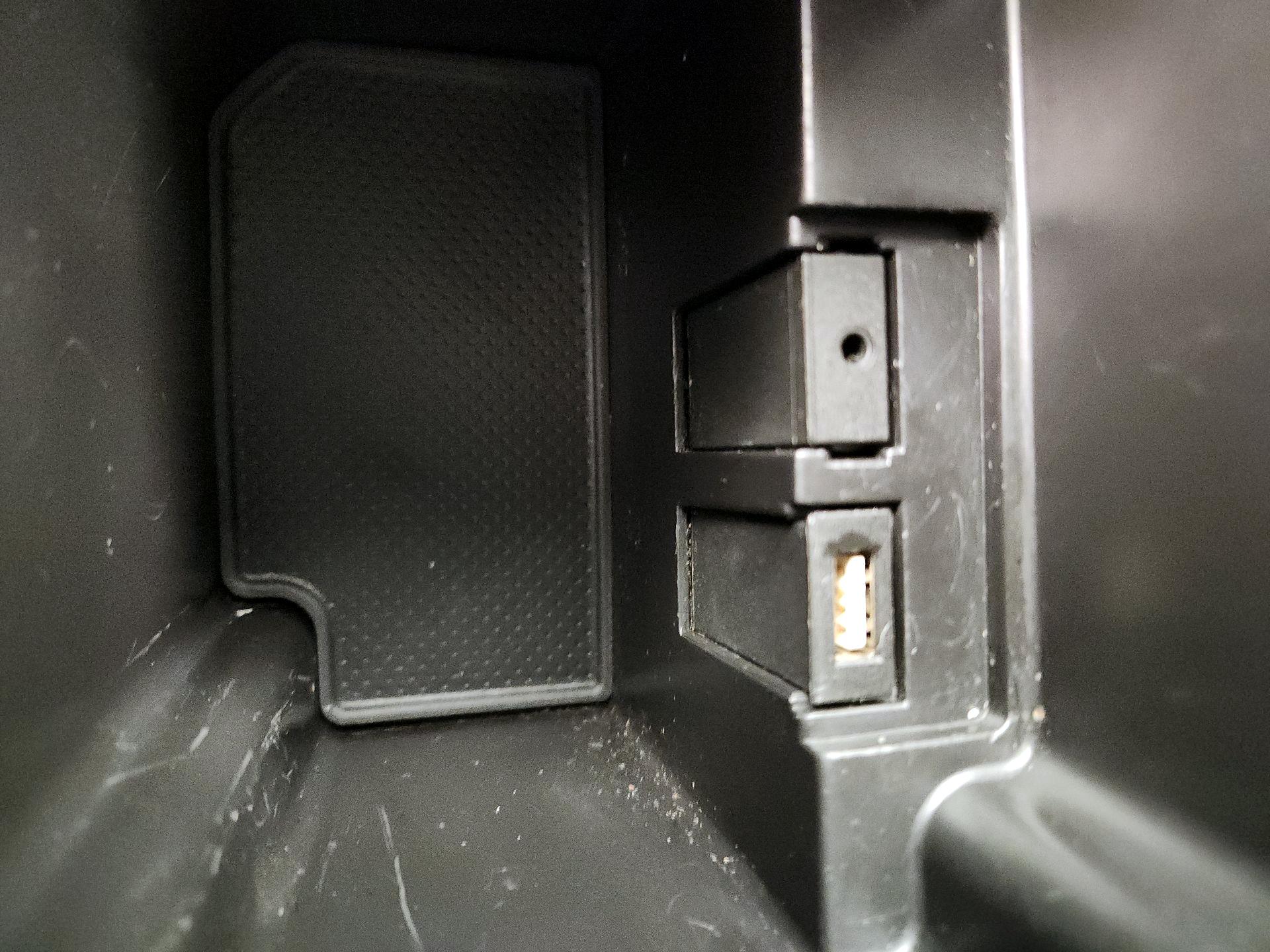 Thumbnail: 2016 Chevrolet Cruze - 17