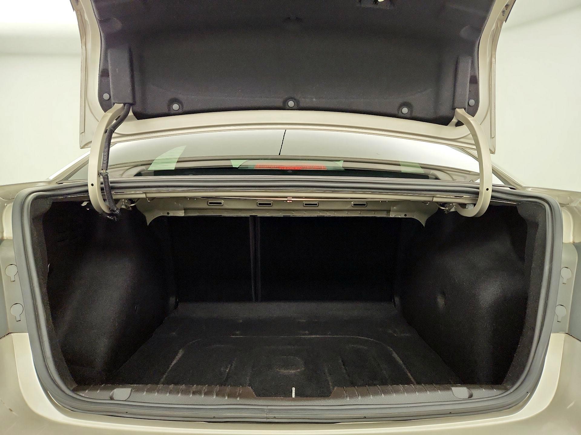 Thumbnail: 2016 Chevrolet Cruze - 19