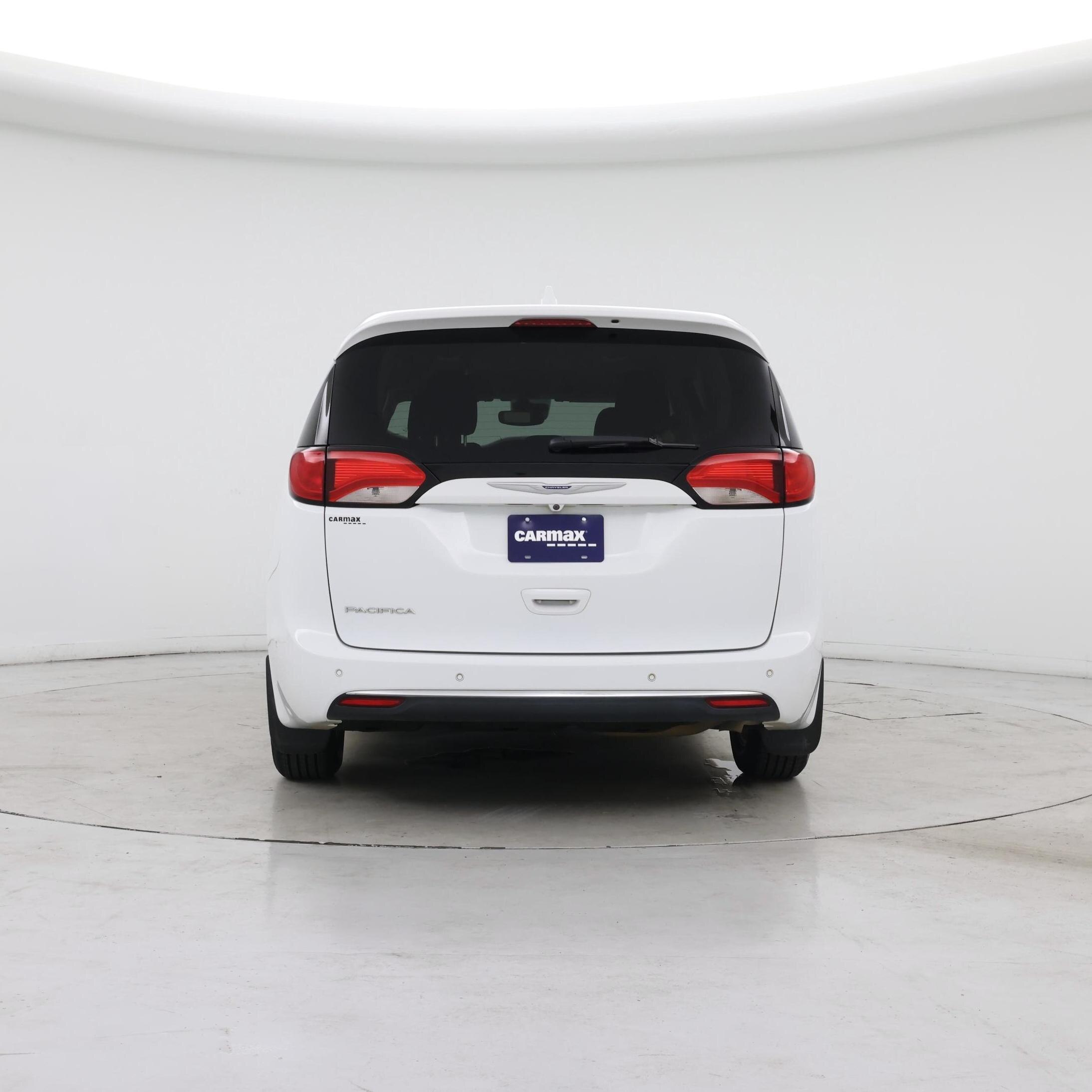 Thumbnail: 2020 Chrysler Pacifica - 6