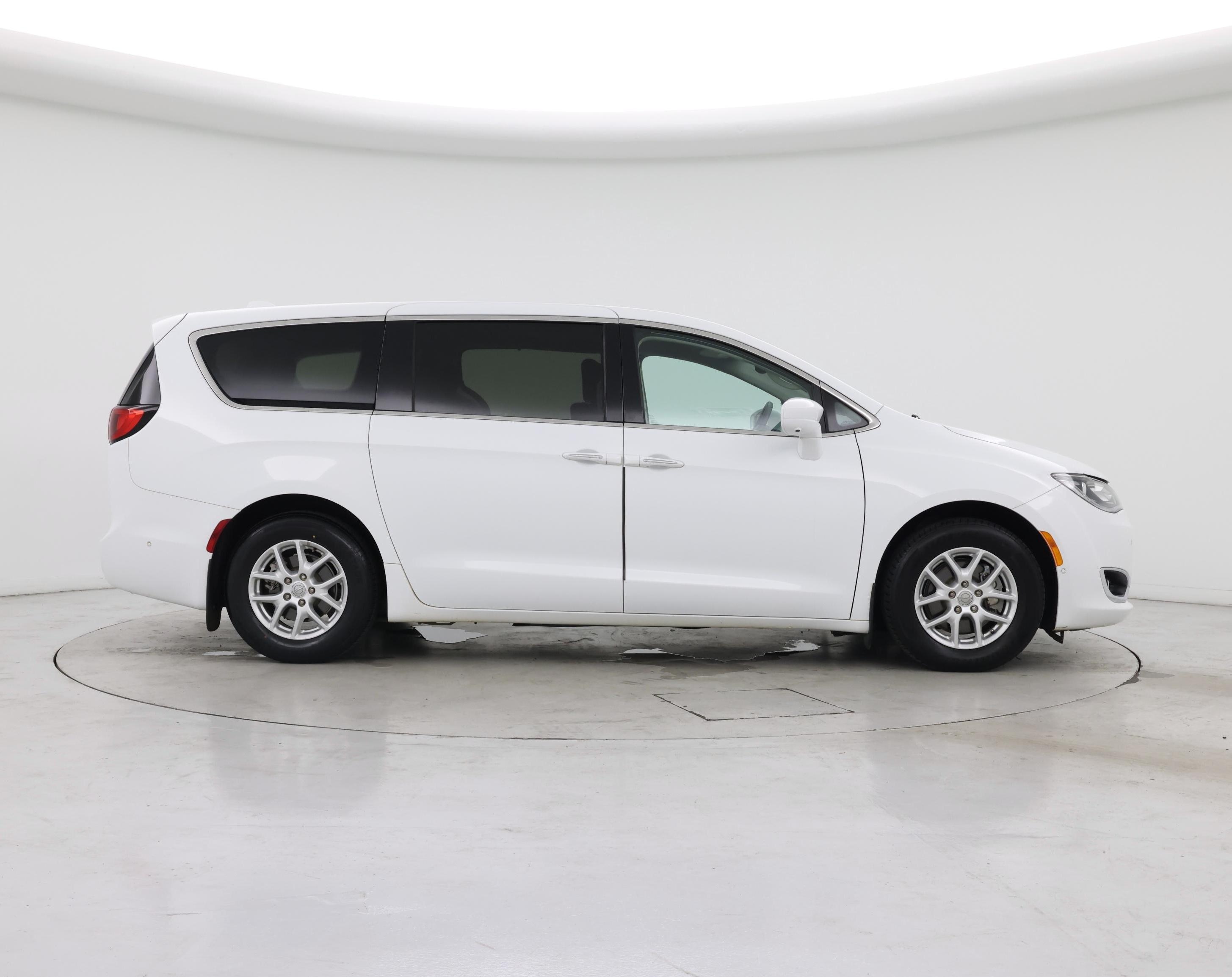 Thumbnail: 2020 Chrysler Pacifica - 7