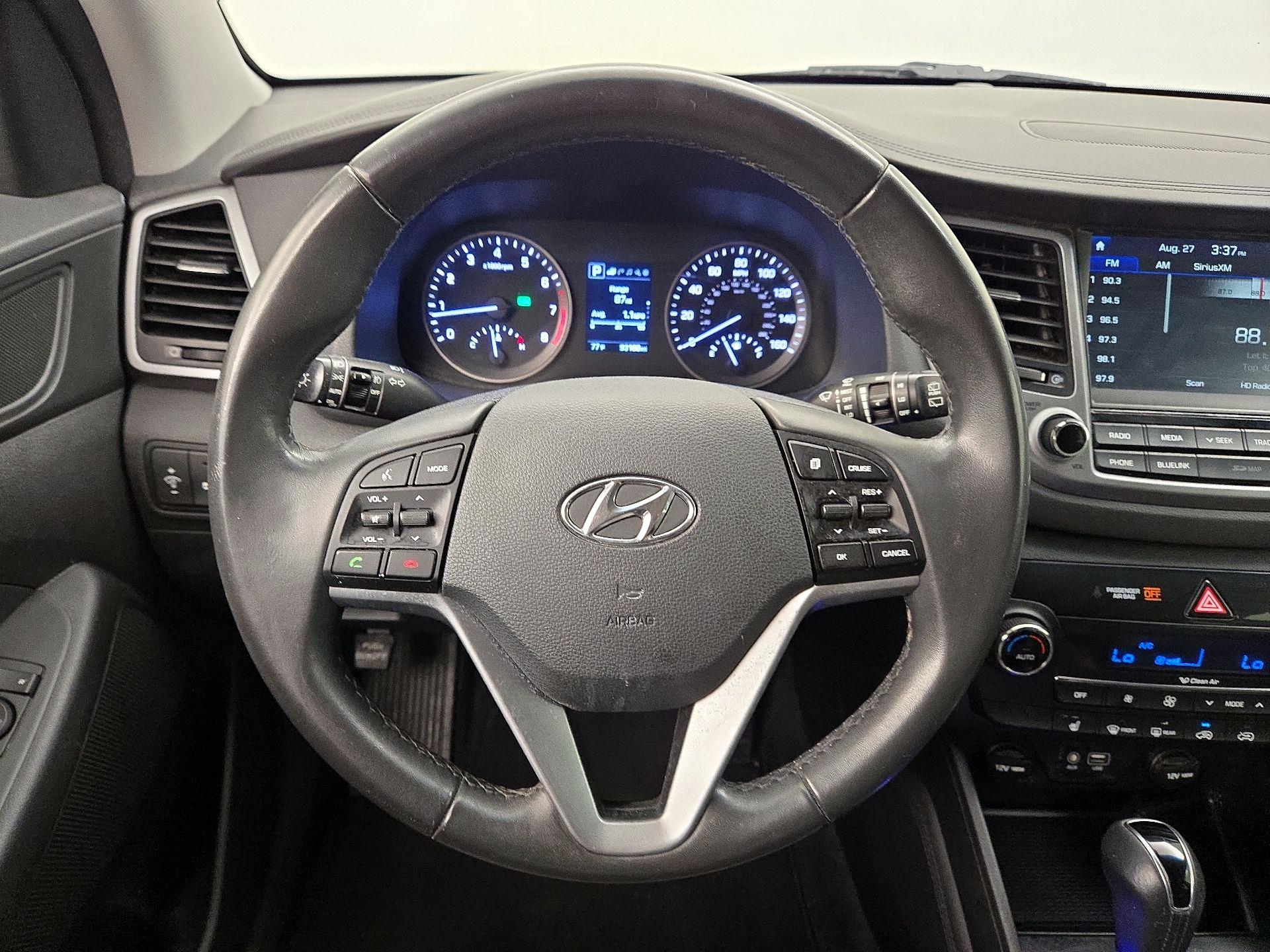Thumbnail: 2016 Hyundai Tucson - 10