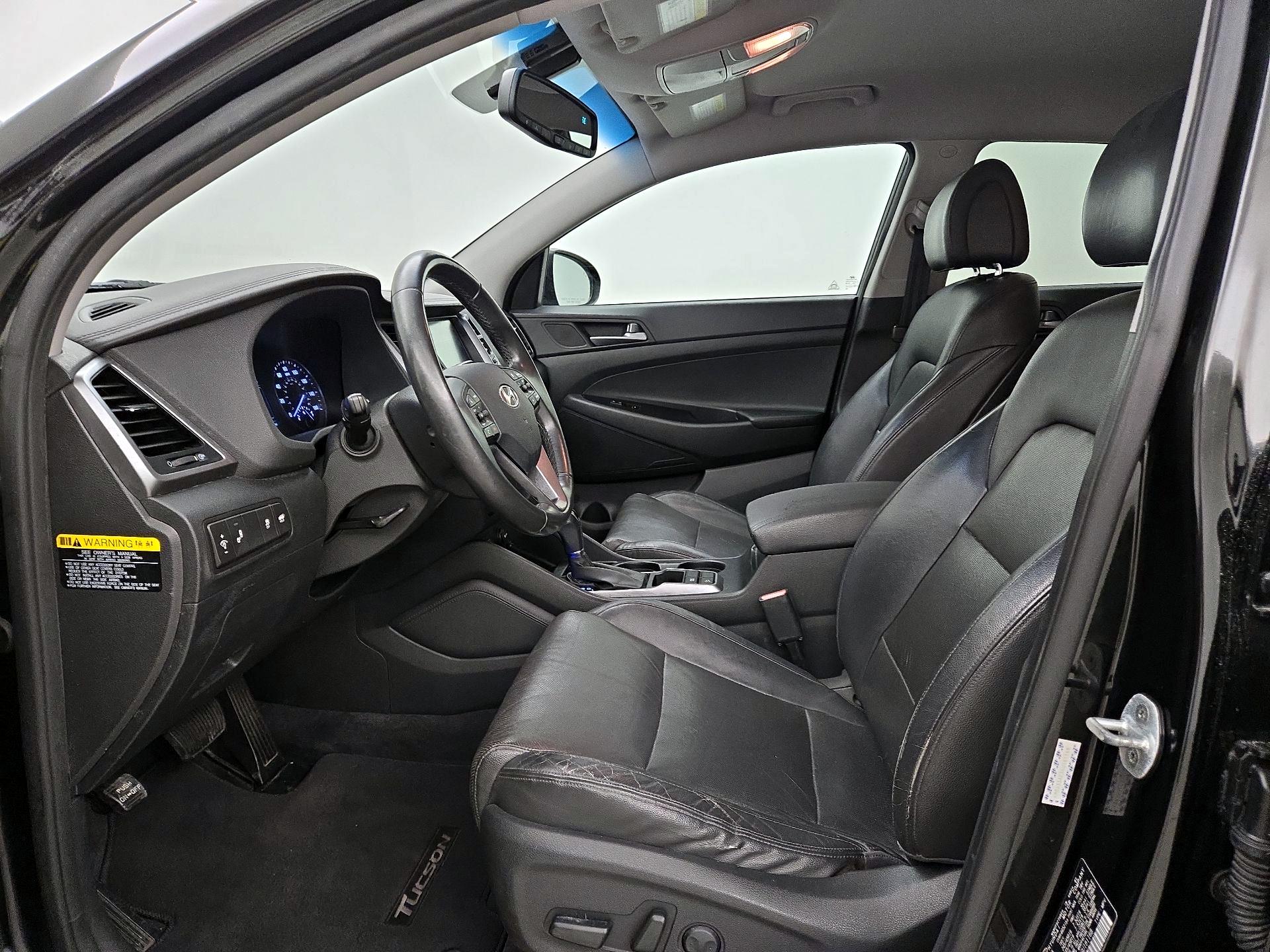 Thumbnail: 2016 Hyundai Tucson - 11