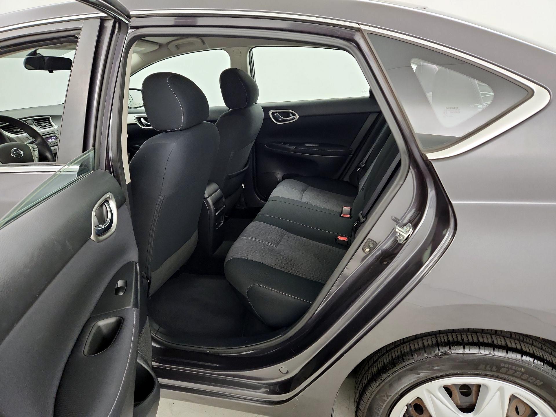 Thumbnail: 2014 Nissan Sentra - 18