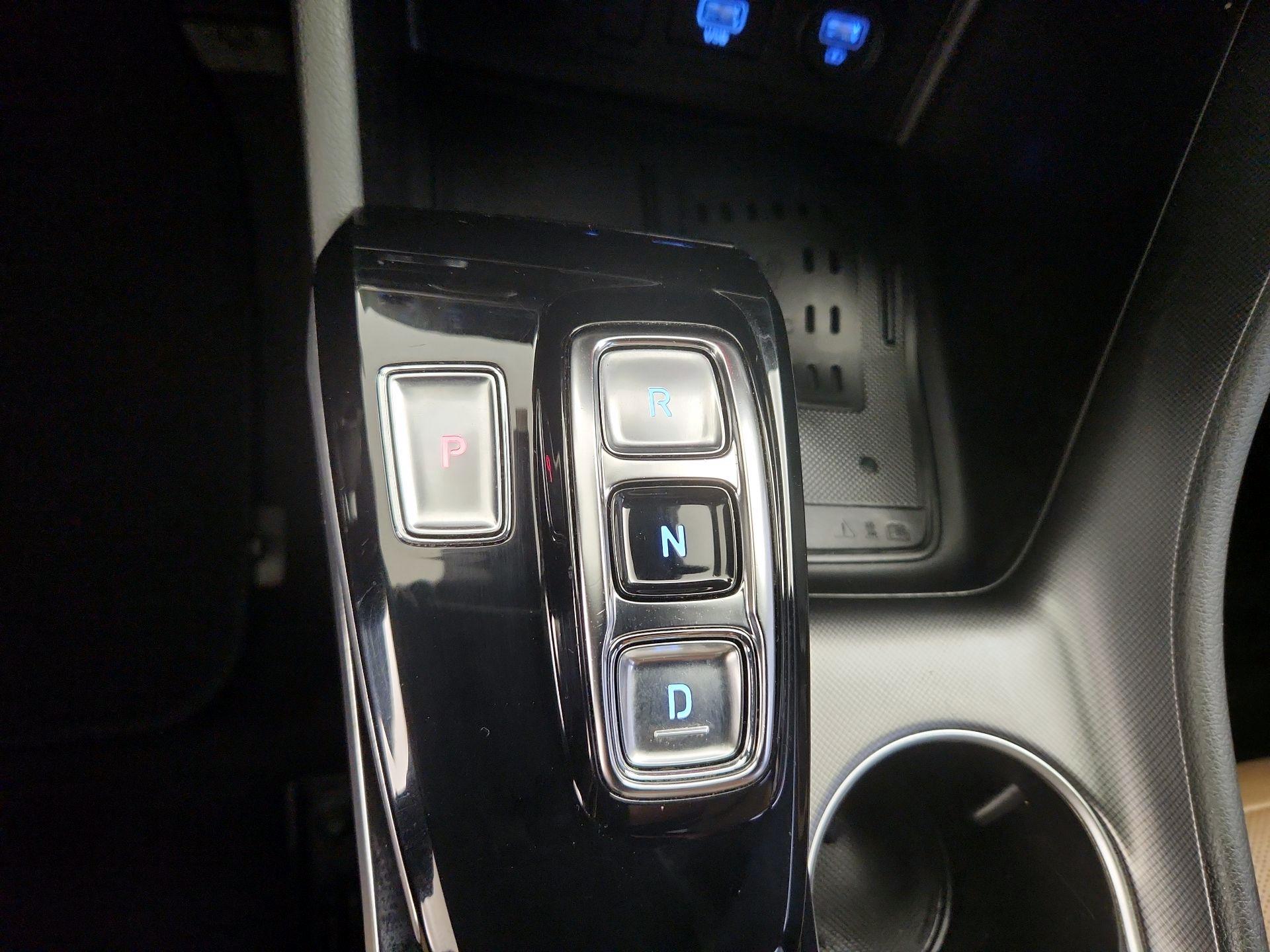 Thumbnail: 2020 Hyundai Sonata - 18
