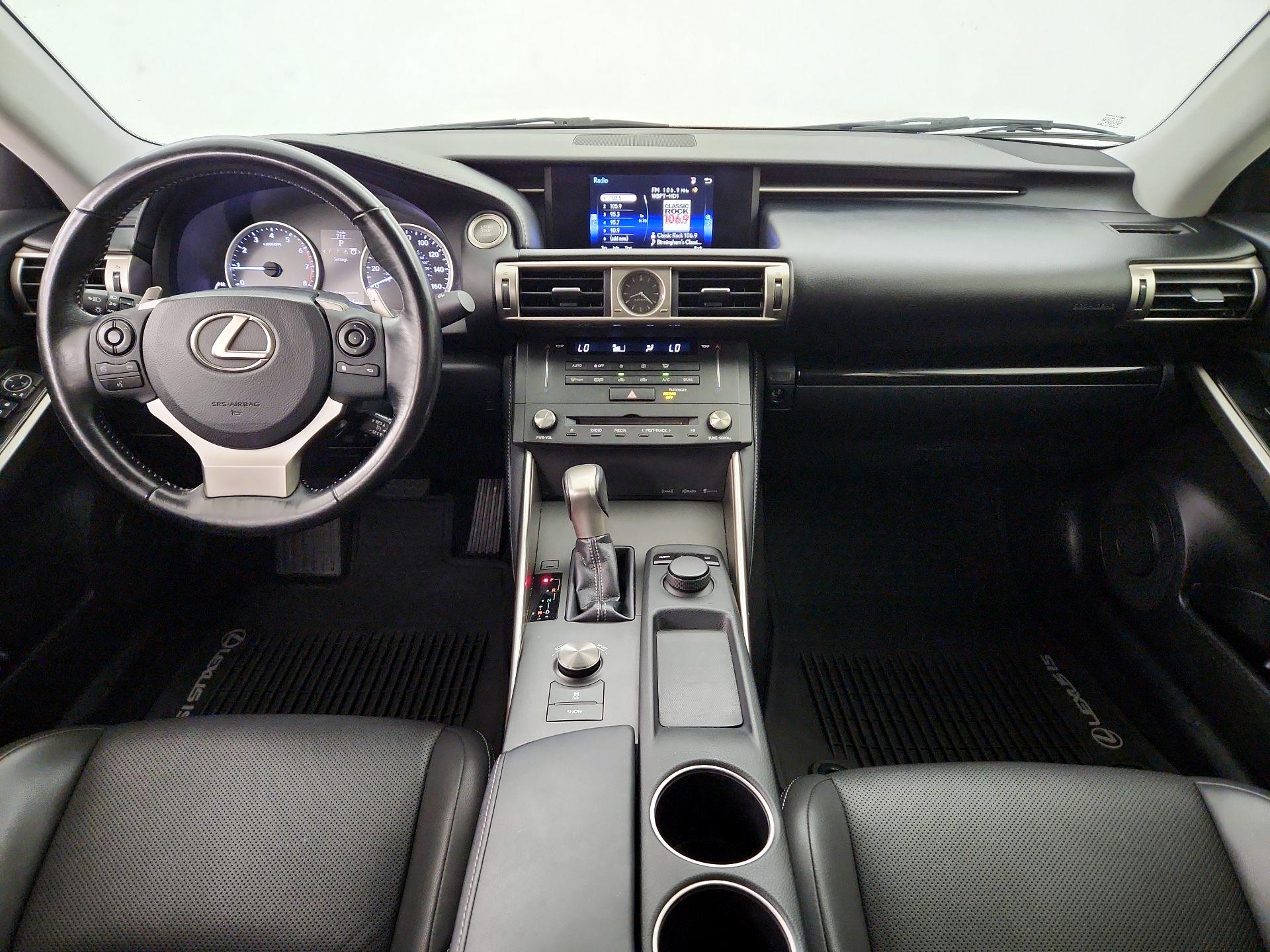 Thumbnail: 2016 Lexus IS - 9