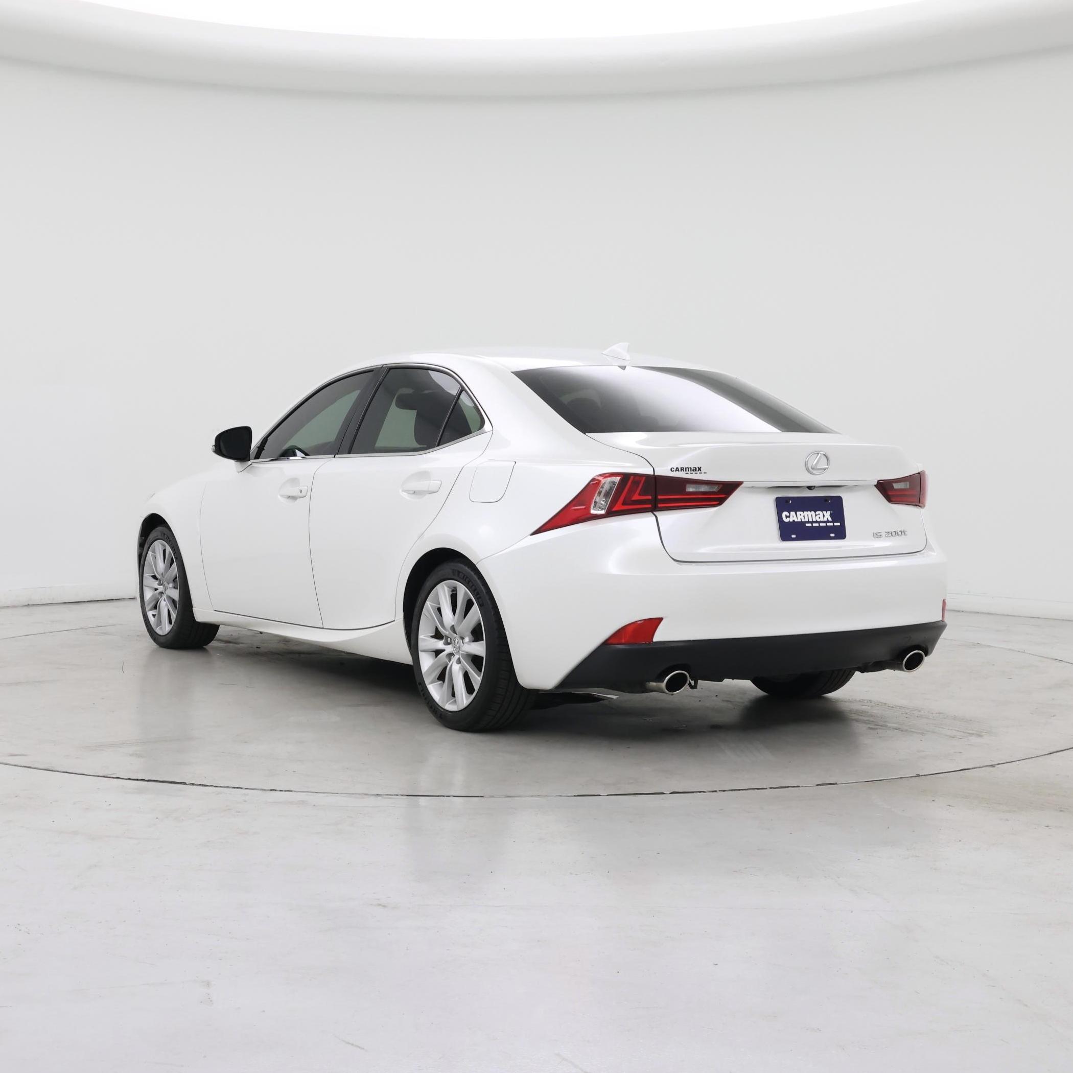 Thumbnail: 2016 Lexus IS - 2