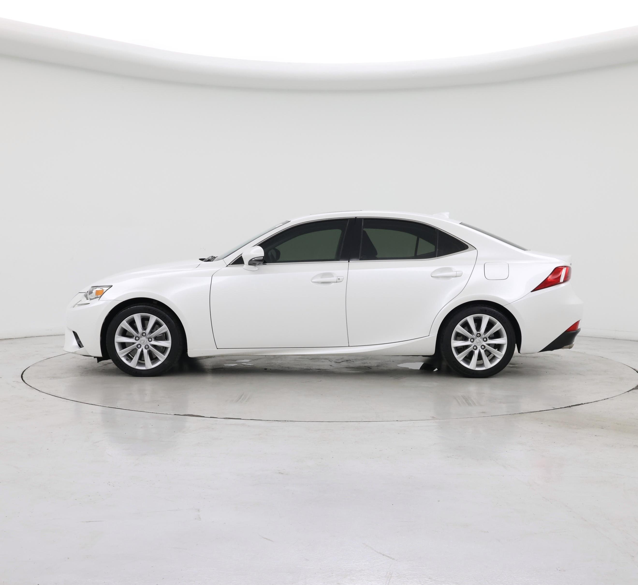 Thumbnail: 2016 Lexus IS - 3