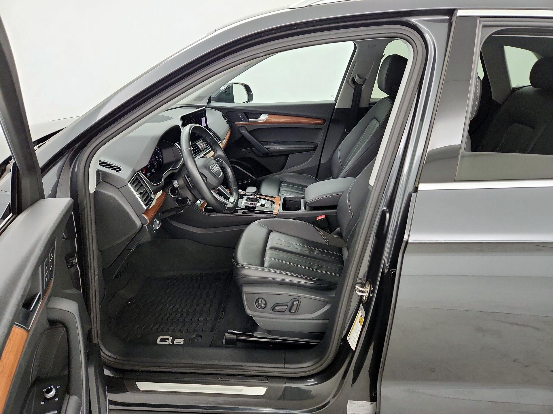 Thumbnail: 2021 Audi Q5 - 11