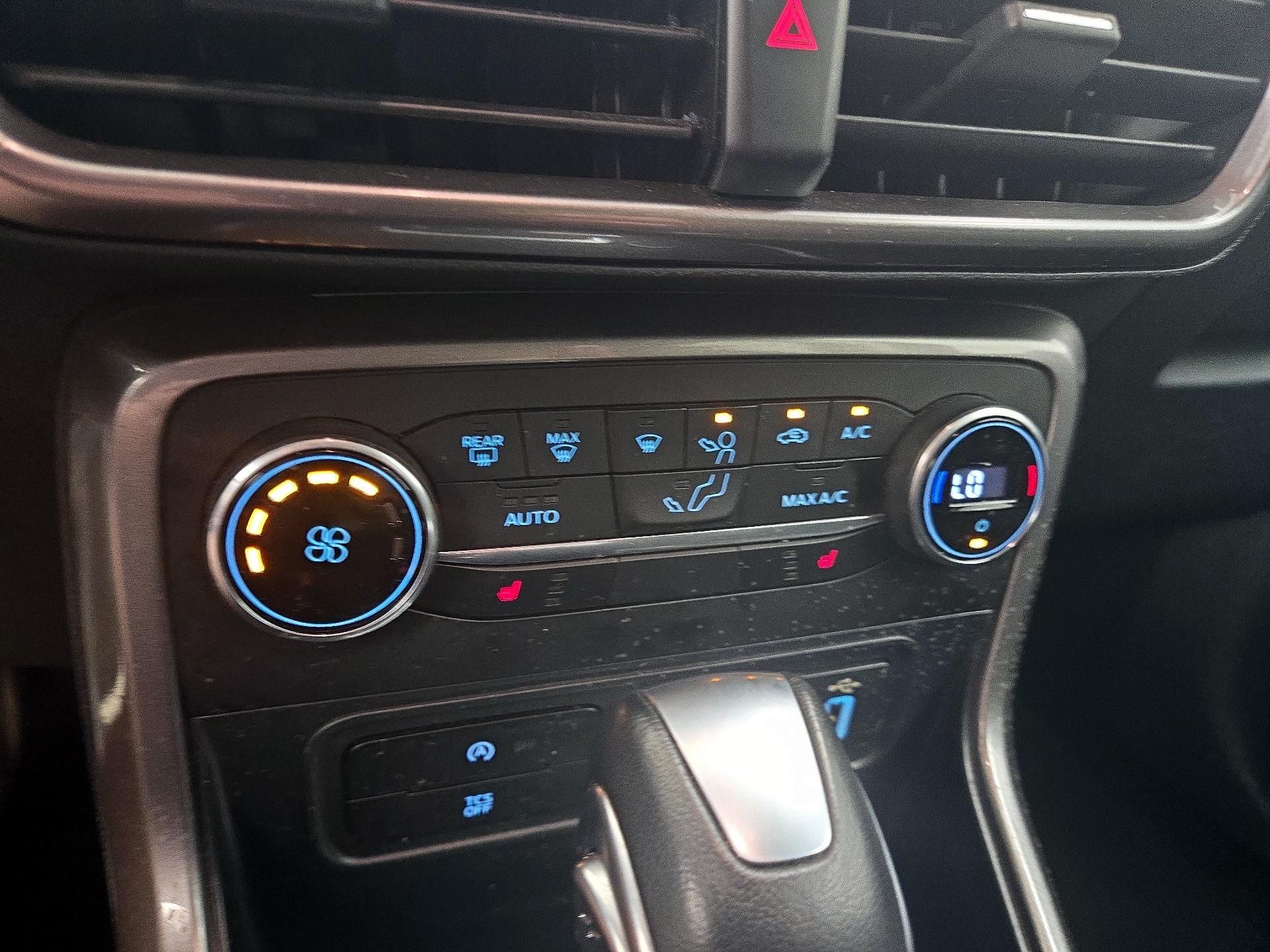 Thumbnail: 2021 Ford EcoSport - 17