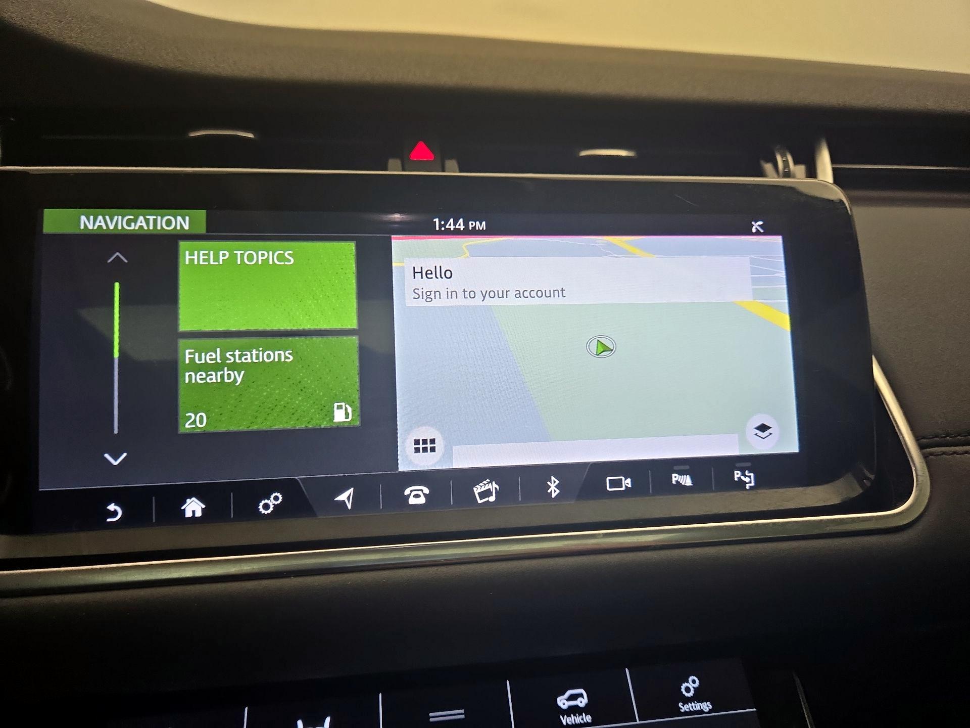 Thumbnail: 2020 Land Rover Range Rover Evoque - 14