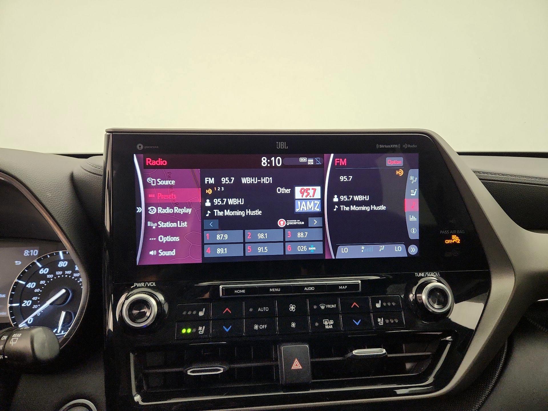 Thumbnail: 2020 Toyota Highlander - 16