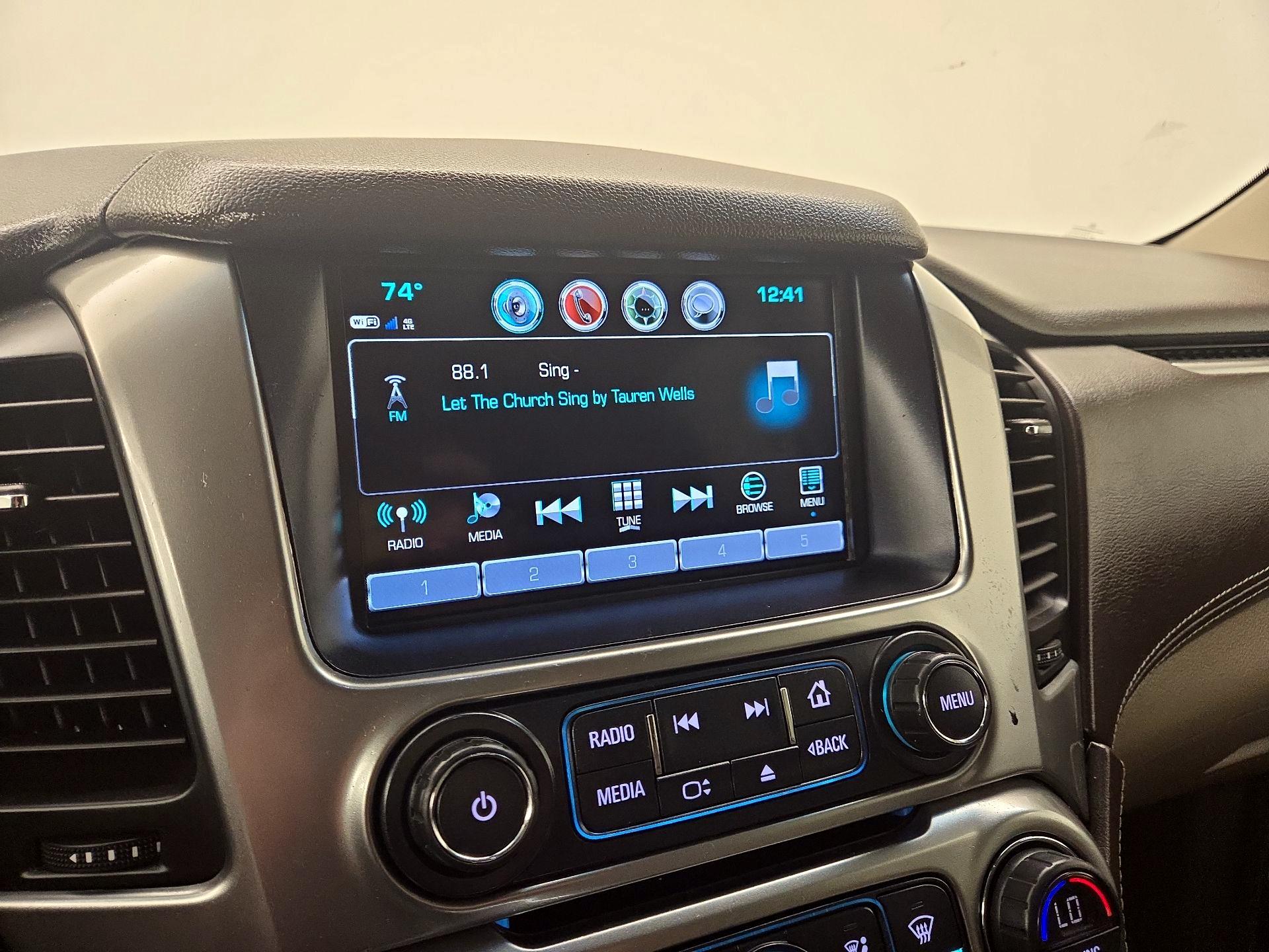 Thumbnail: 2020 Chevrolet Tahoe - 15