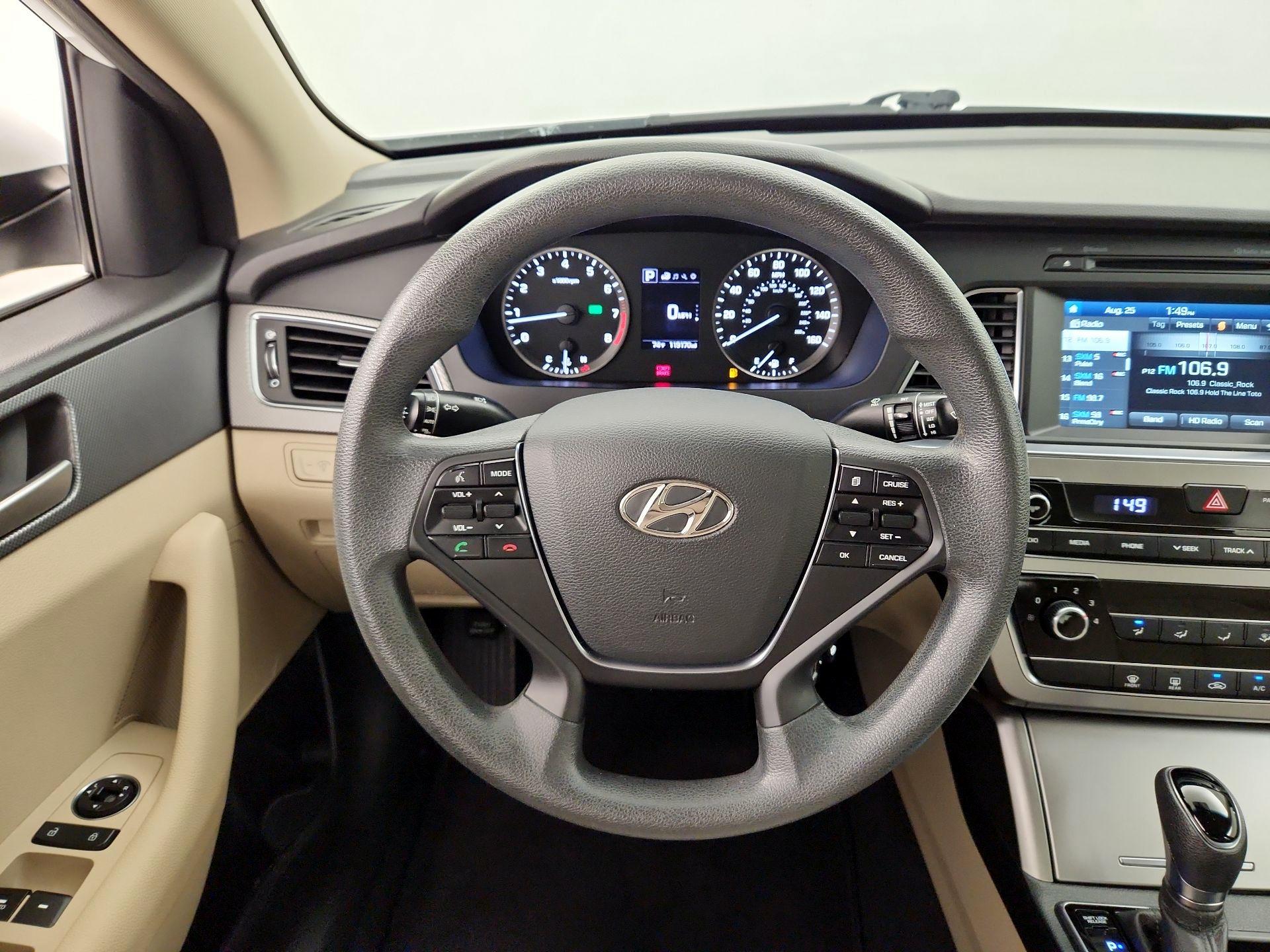 Thumbnail: 2017 Hyundai Sonata - 10