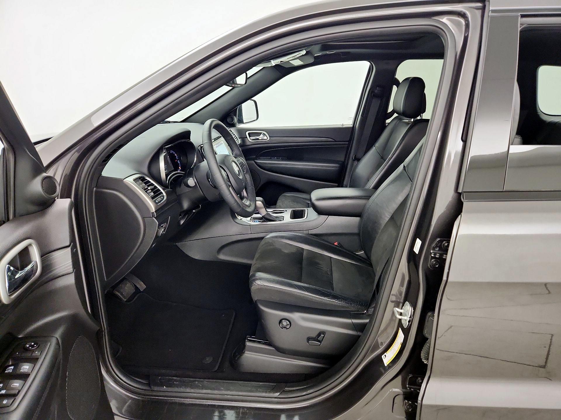 Thumbnail: 2019 Jeep Grand Cherokee - 11