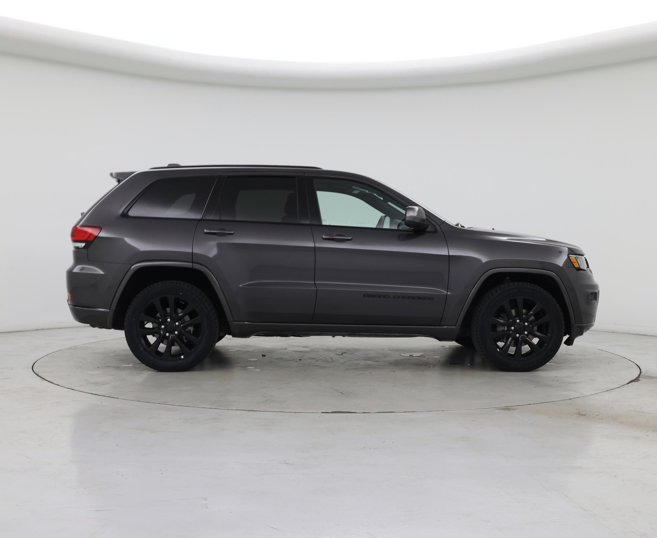 Thumbnail: 2019 Jeep Grand Cherokee - 7