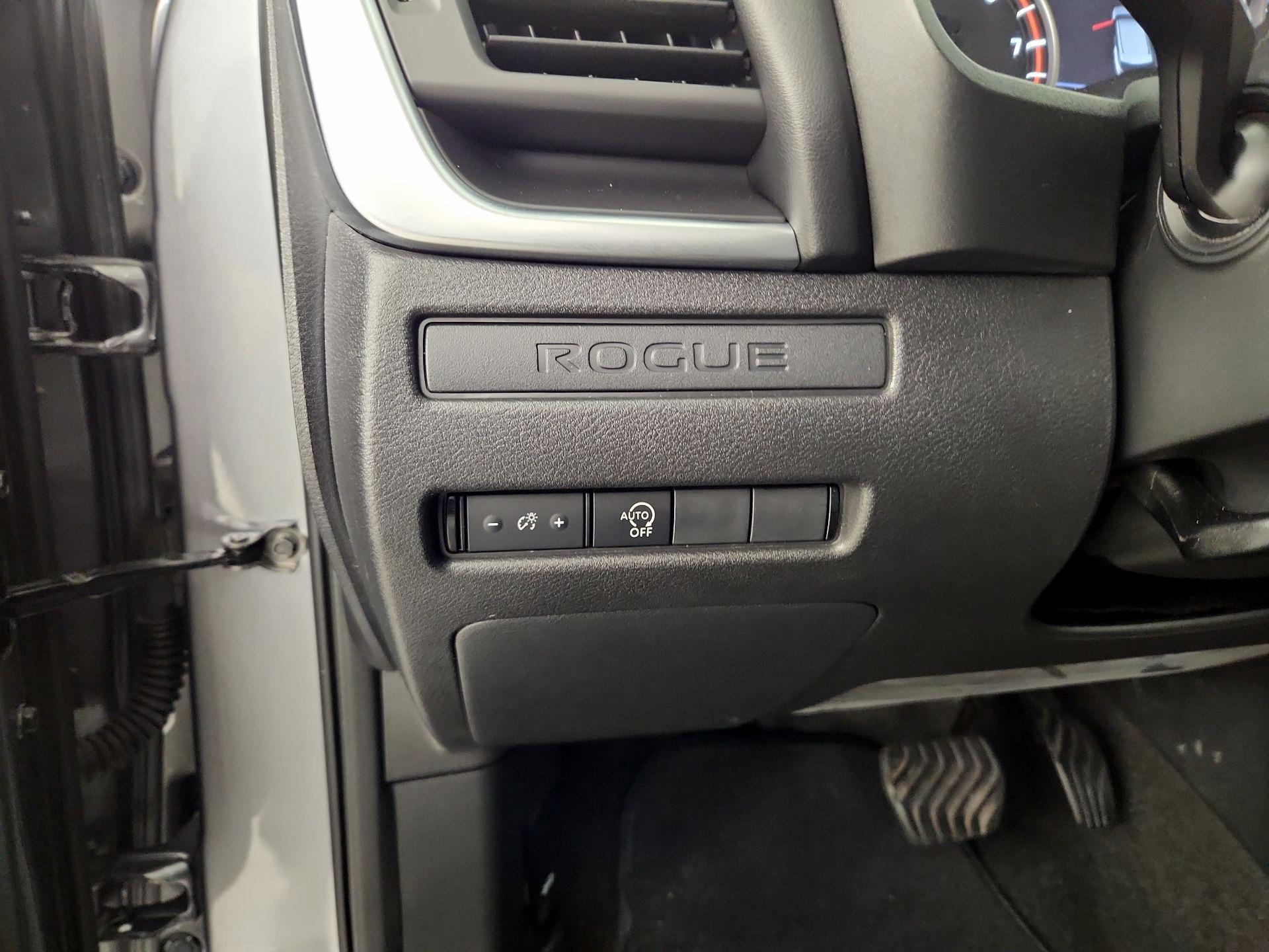 Thumbnail: 2023 Nissan Rogue - 13