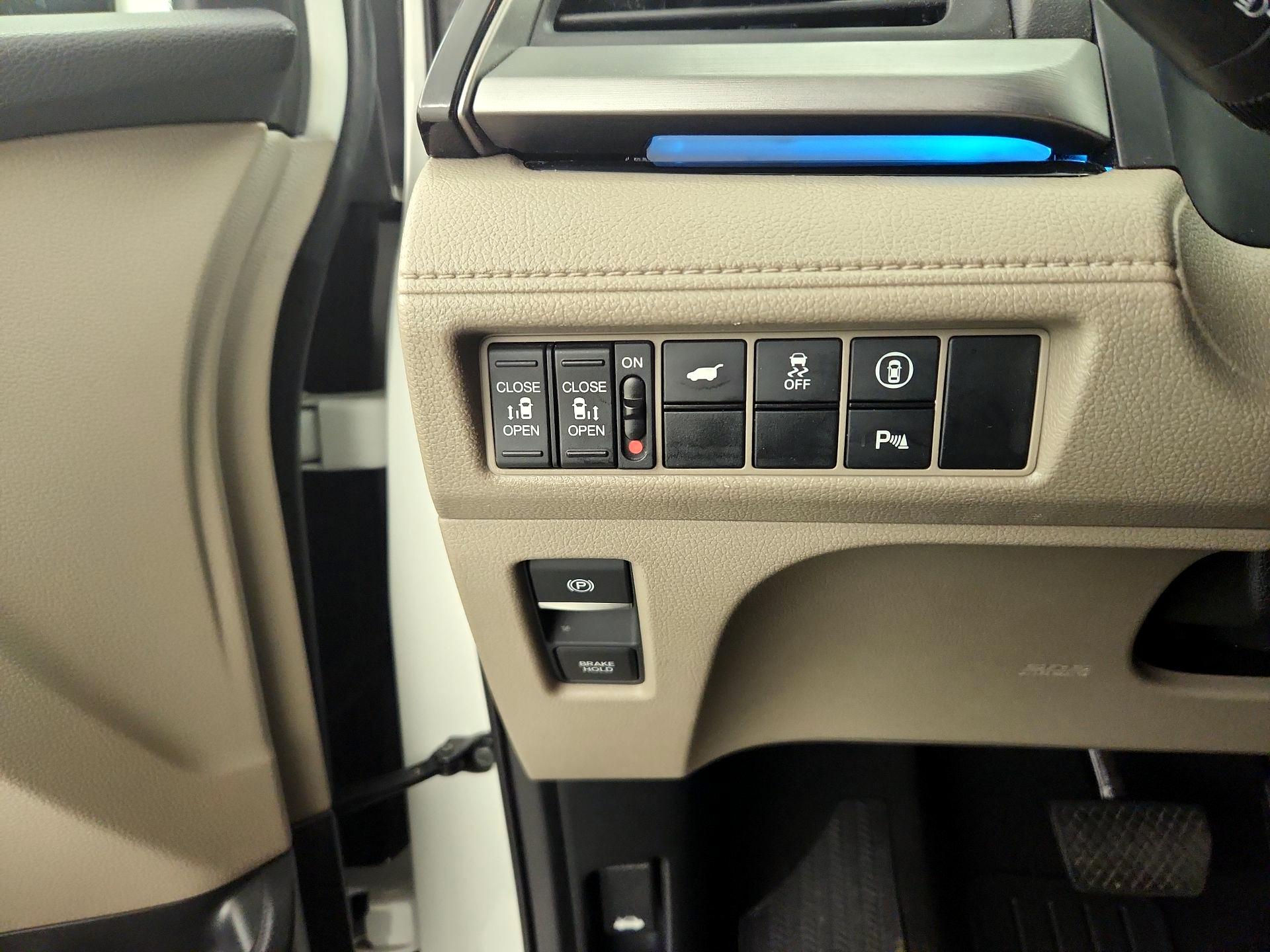 Thumbnail: 2021 Honda Odyssey - 13