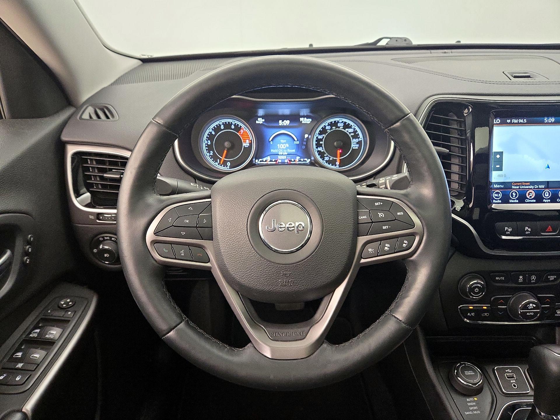 Thumbnail: 2019 Jeep Cherokee - 10