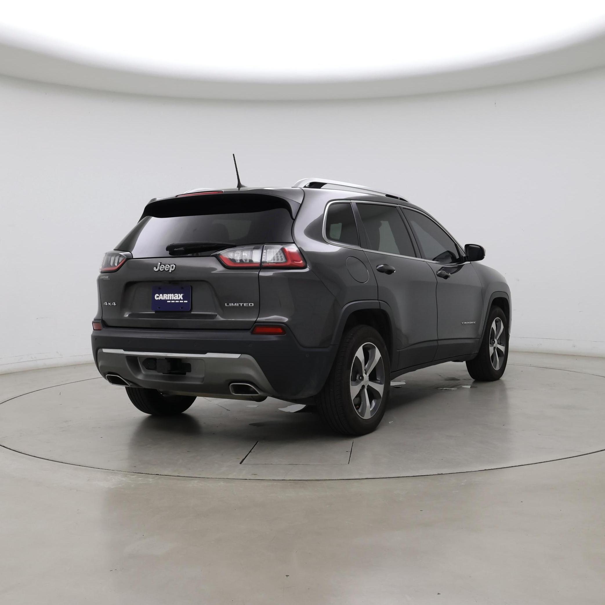 Thumbnail: 2019 Jeep Cherokee - 8