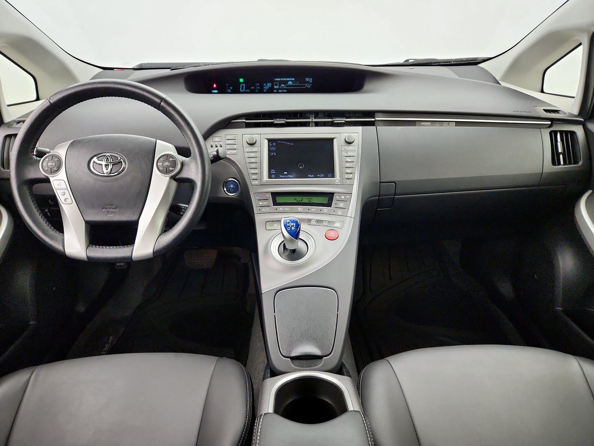Thumbnail: 2015 Toyota Prius - 9
