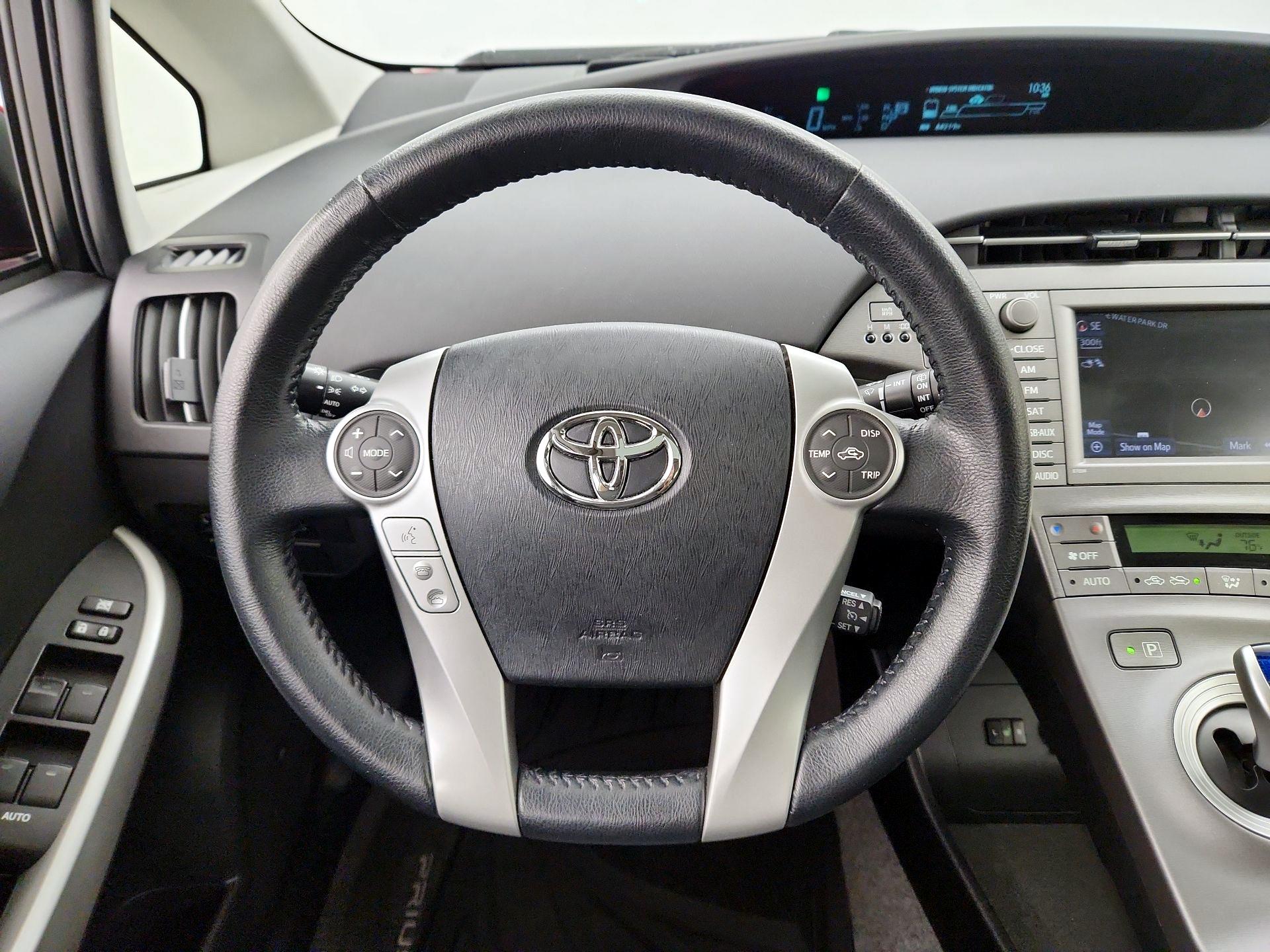 Thumbnail: 2015 Toyota Prius - 10