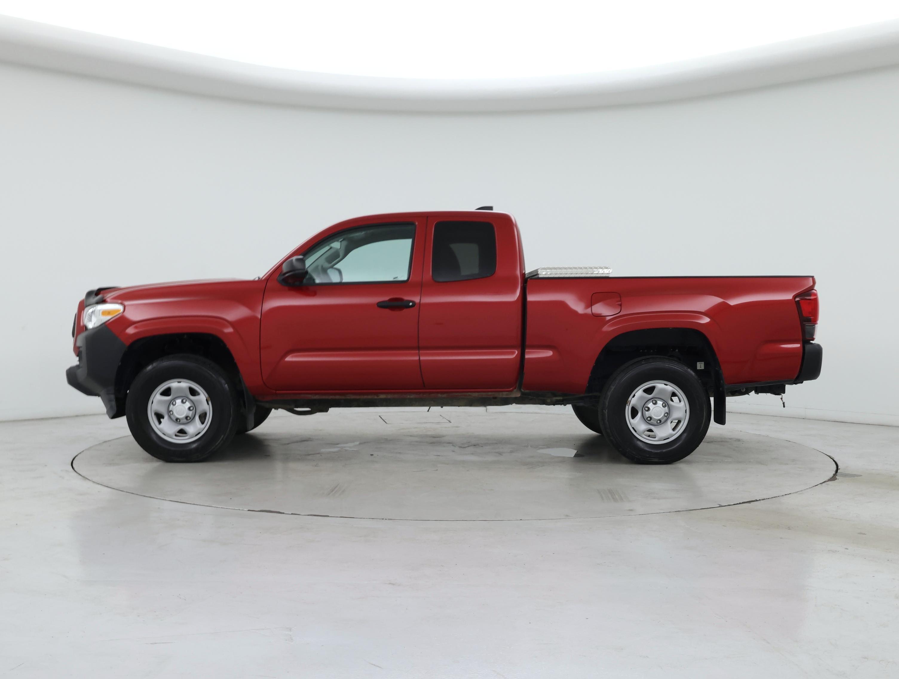 Thumbnail: 2020 Toyota Tacoma - 3