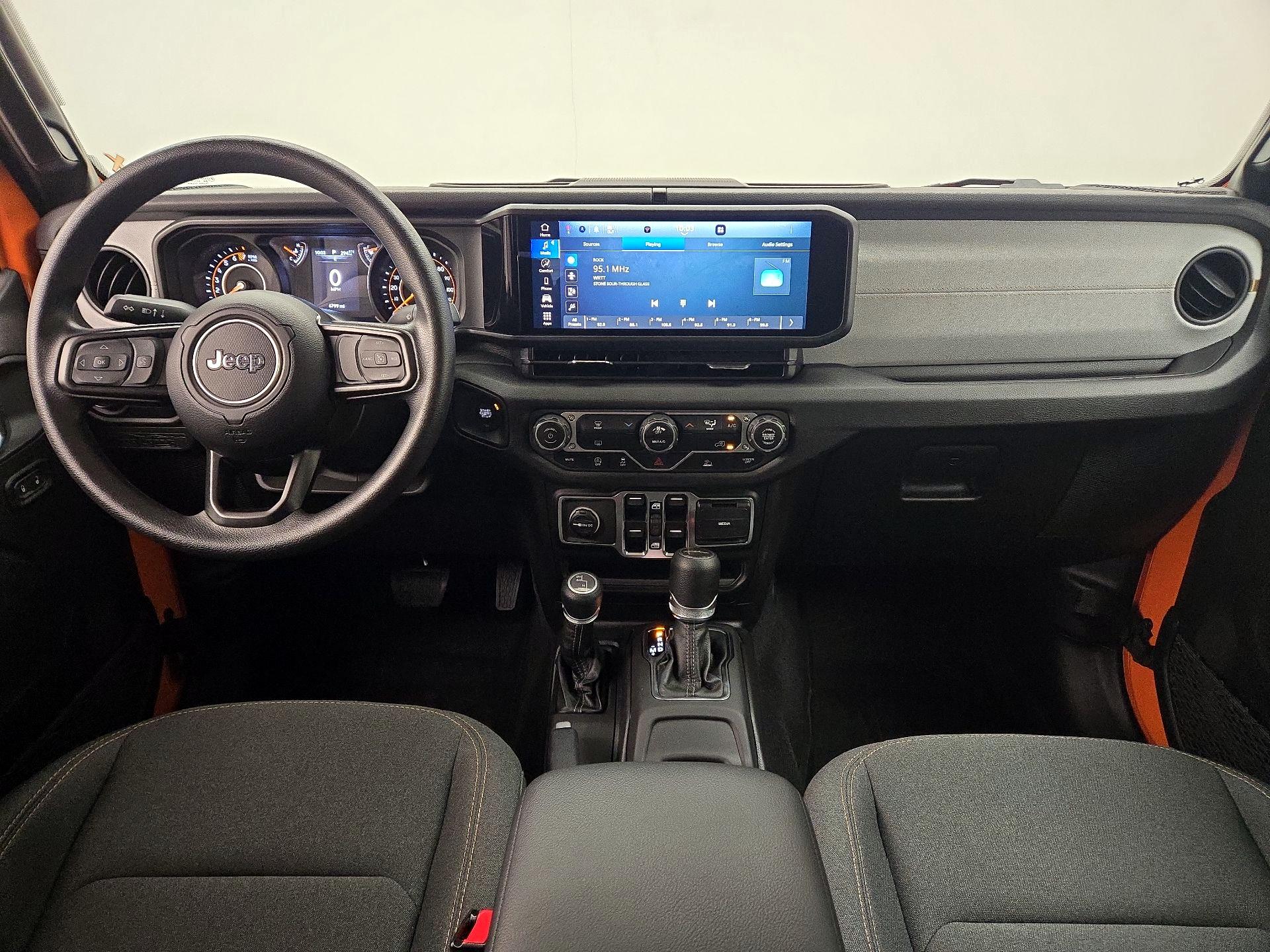 Thumbnail: 2025 Jeep Gladiator - 9