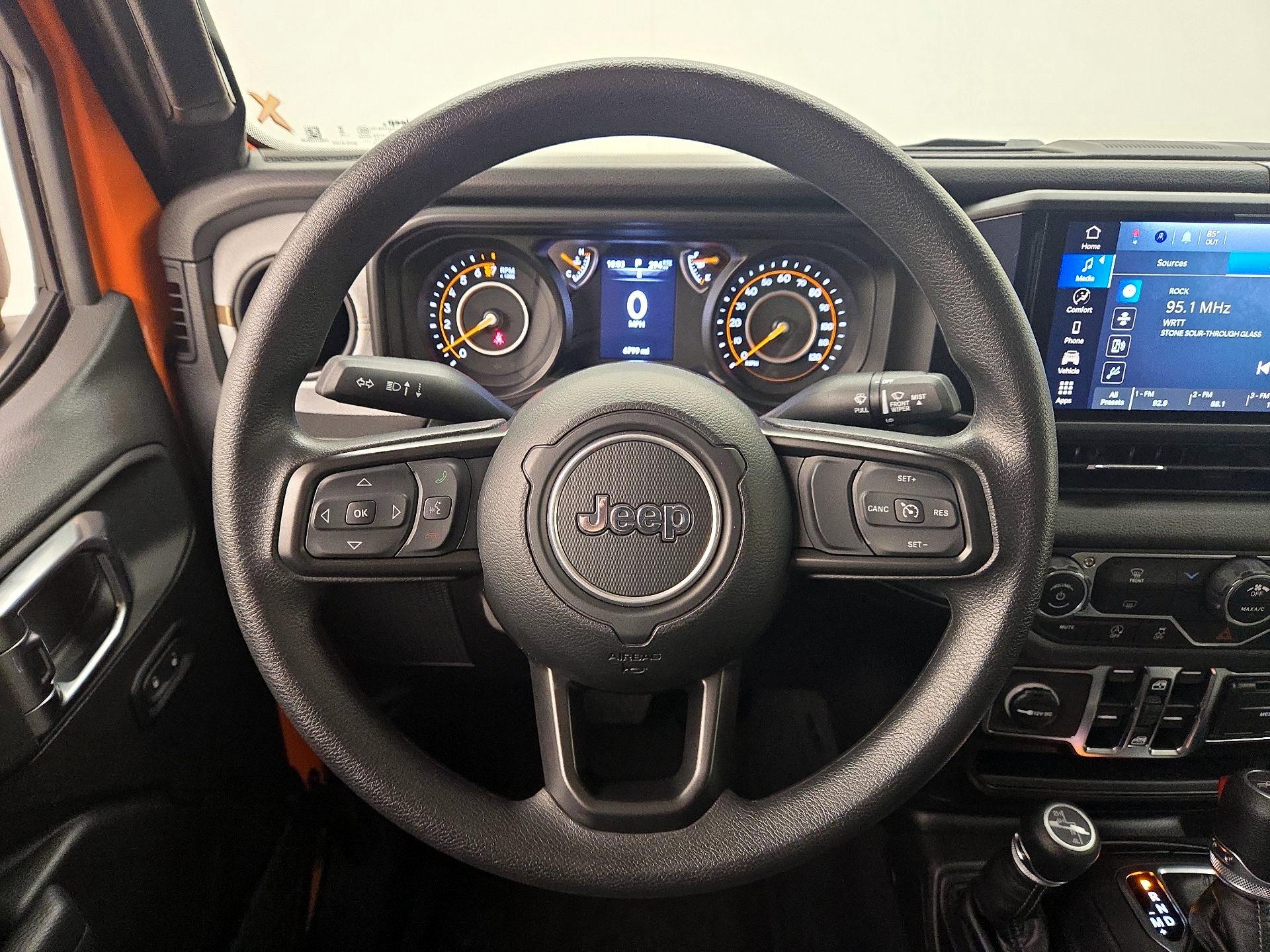 Thumbnail: 2025 Jeep Gladiator - 10