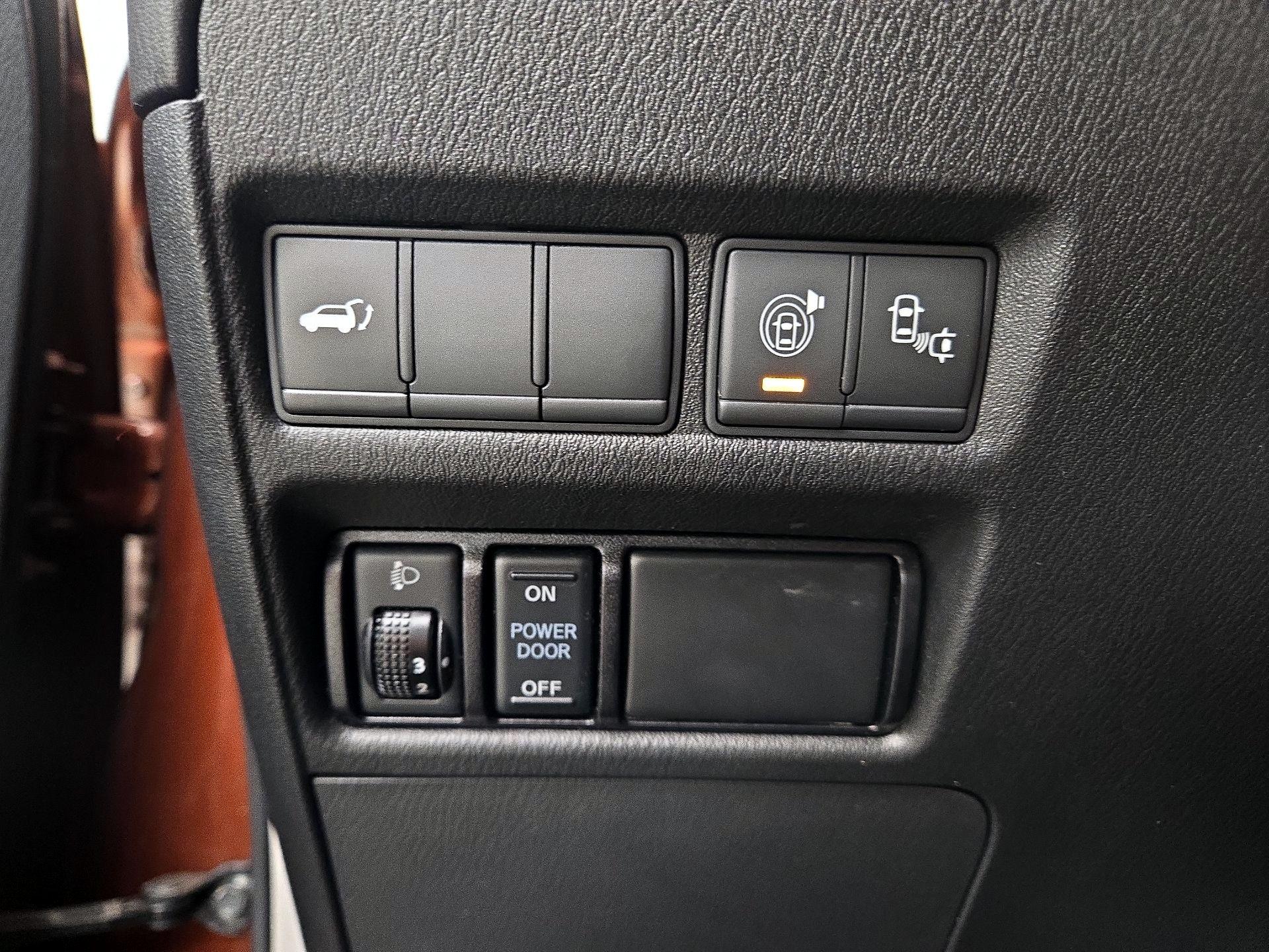 Thumbnail: 2017 Nissan Armada - 13