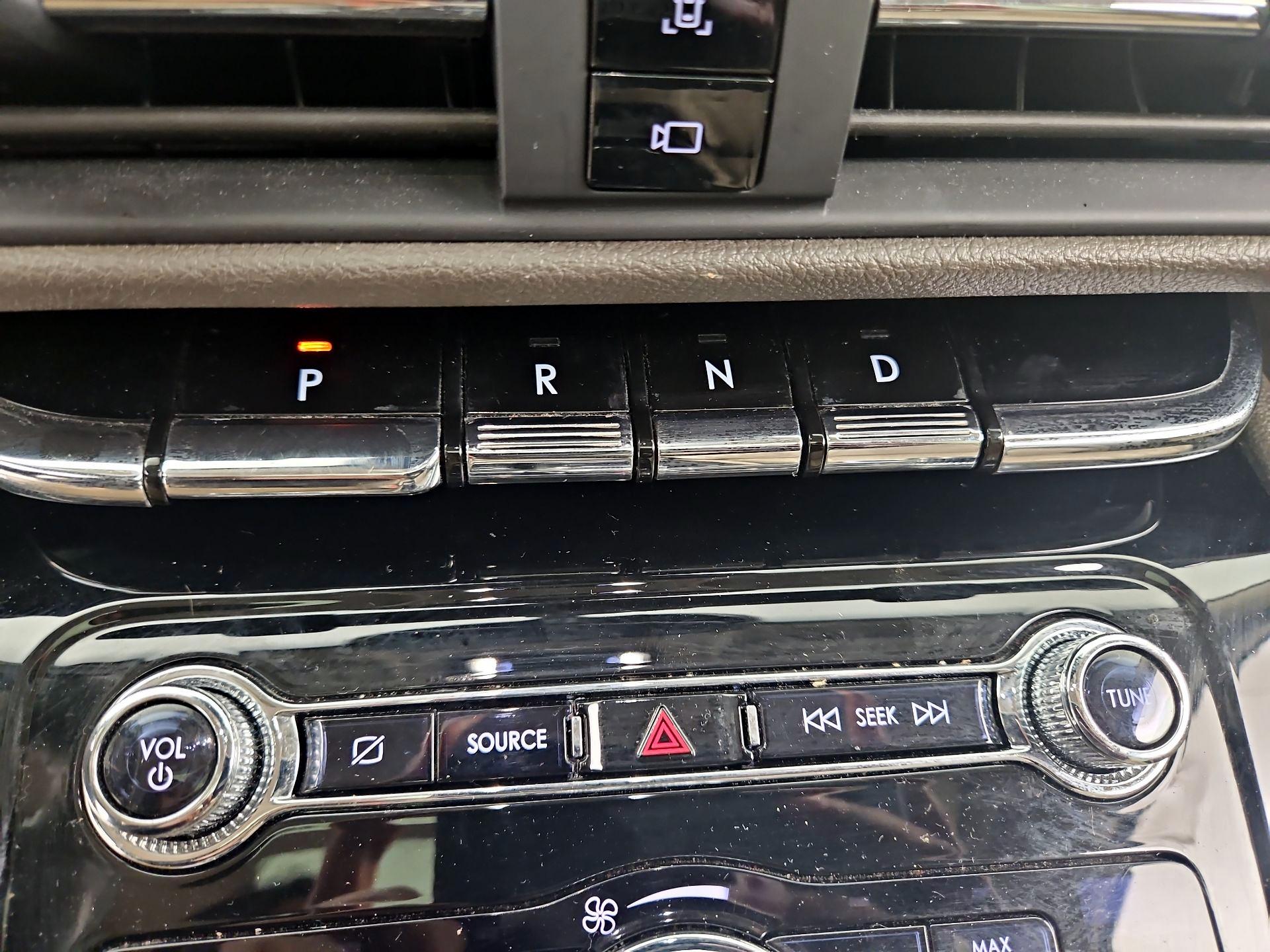 Thumbnail: 2020 Lincoln Corsair - 18