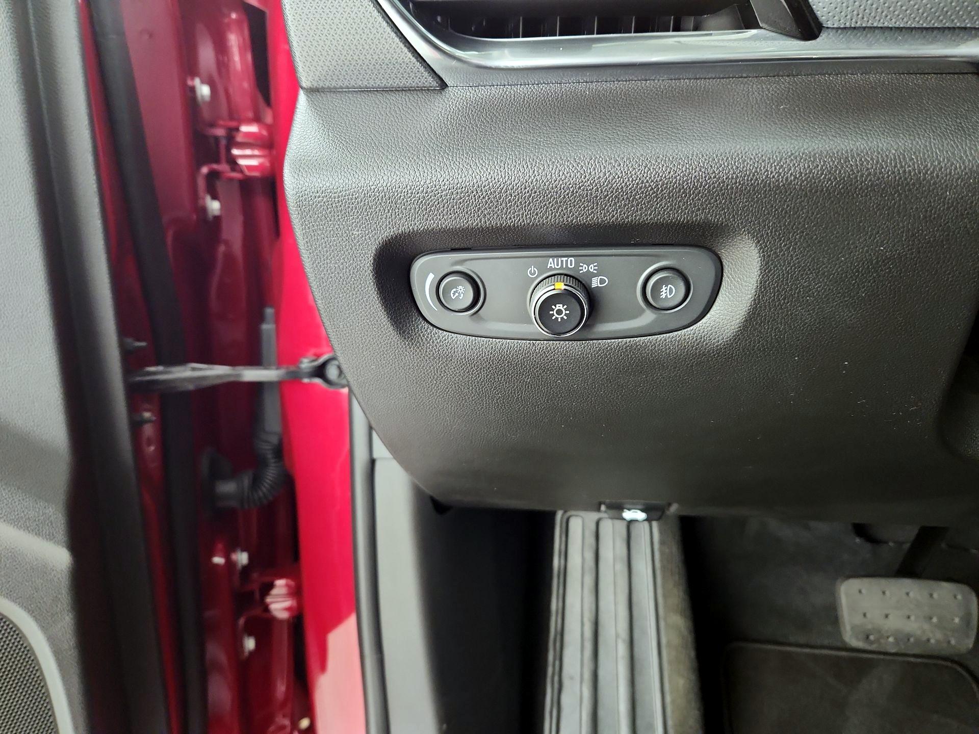 Thumbnail: 2021 Chevrolet Traverse - 13