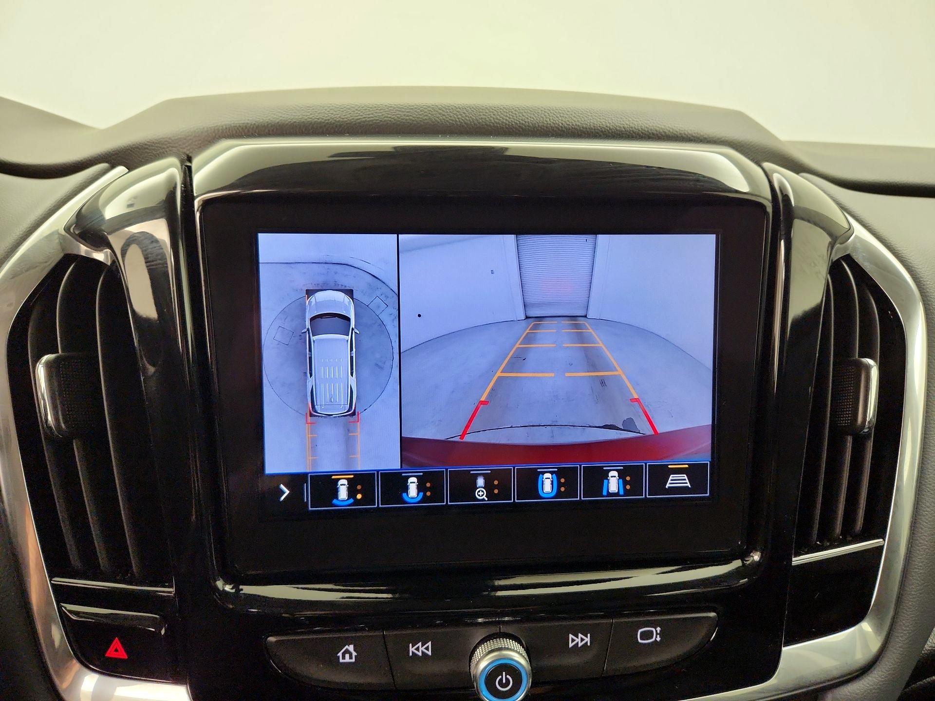 Thumbnail: 2021 Chevrolet Traverse - 15