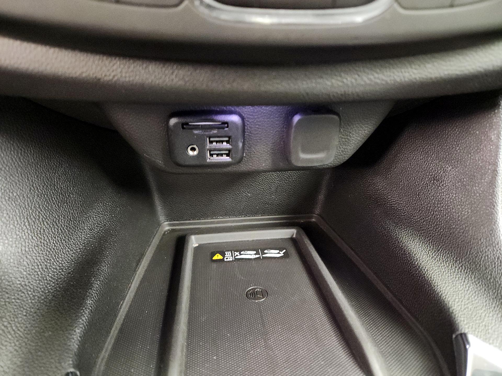 Thumbnail: 2021 Chevrolet Traverse - 19